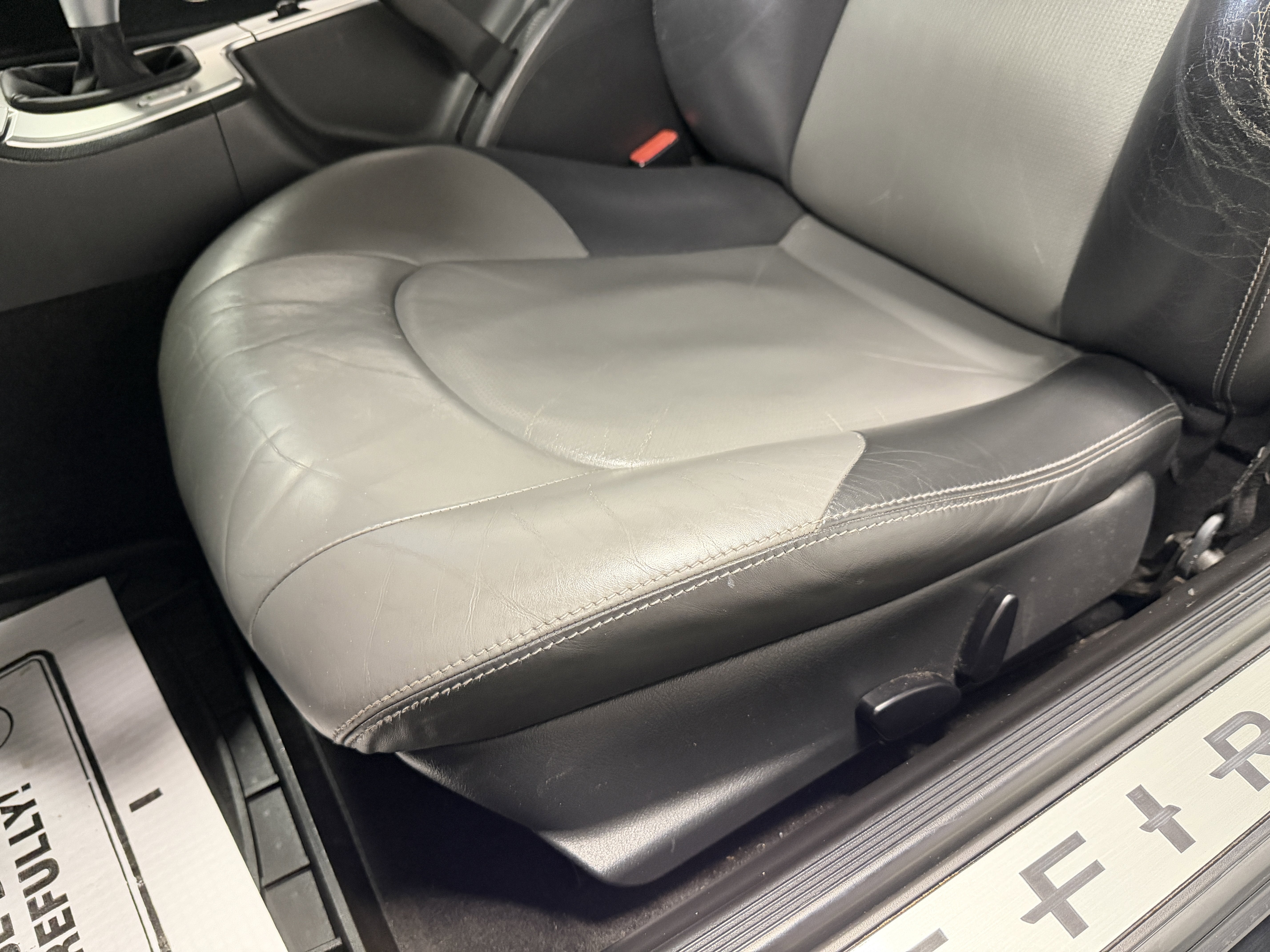 2007 Chrysler Crossfire Base