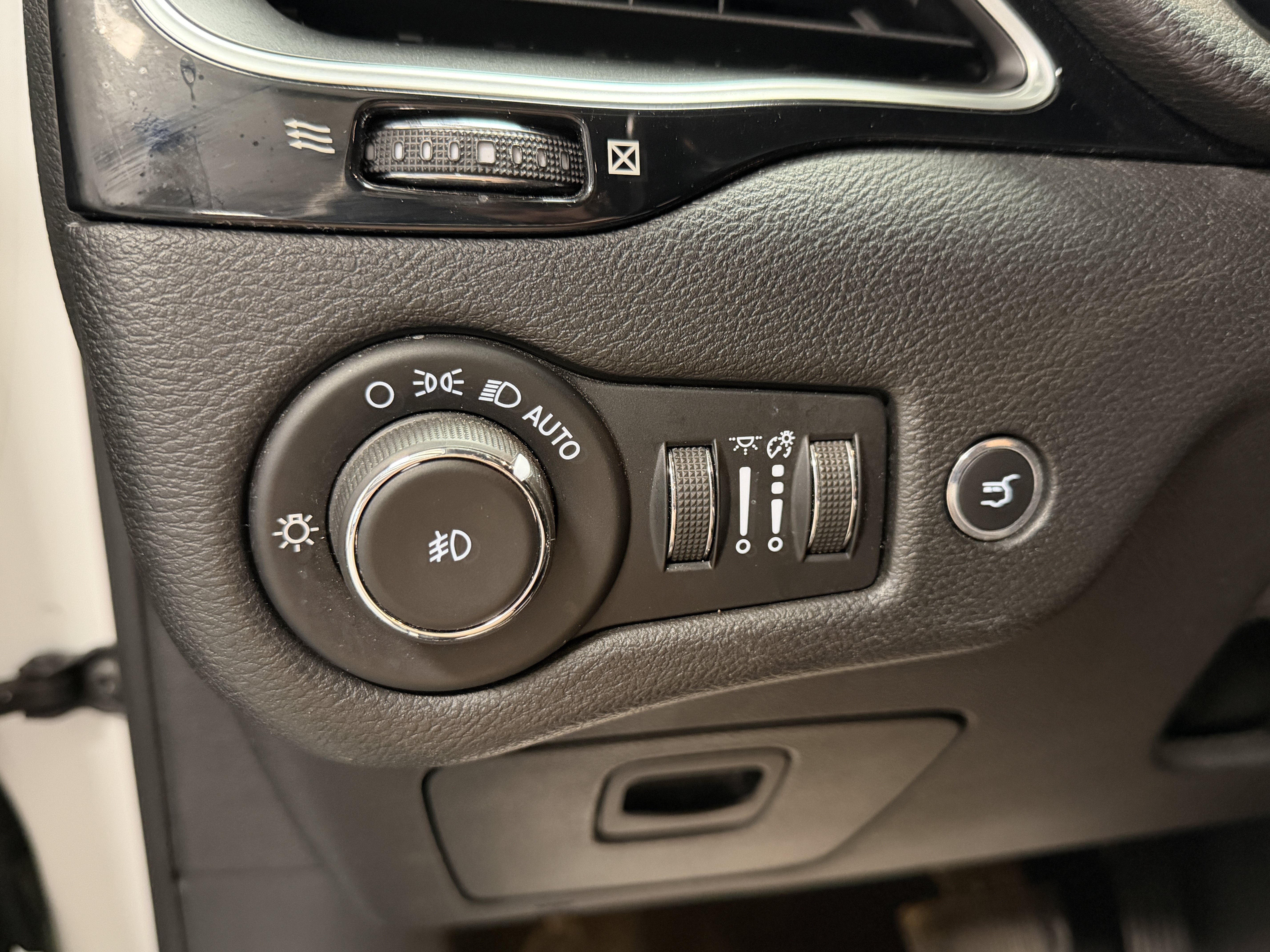 2019 Jeep Cherokee Altitude