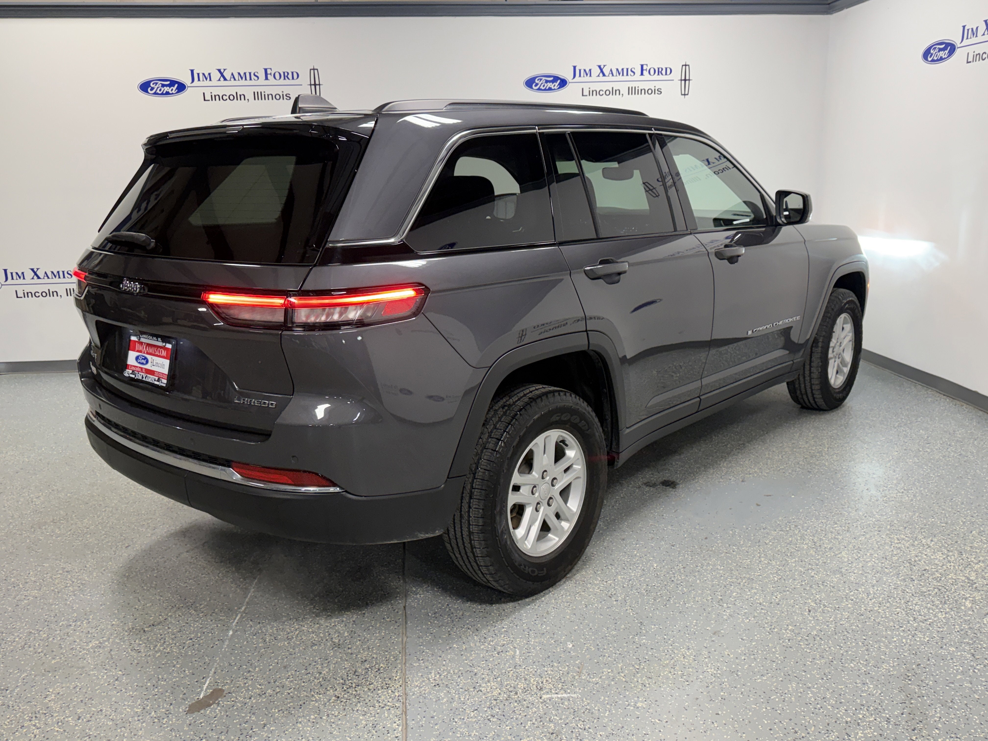 2023 Jeep Grand Cherokee Laredo