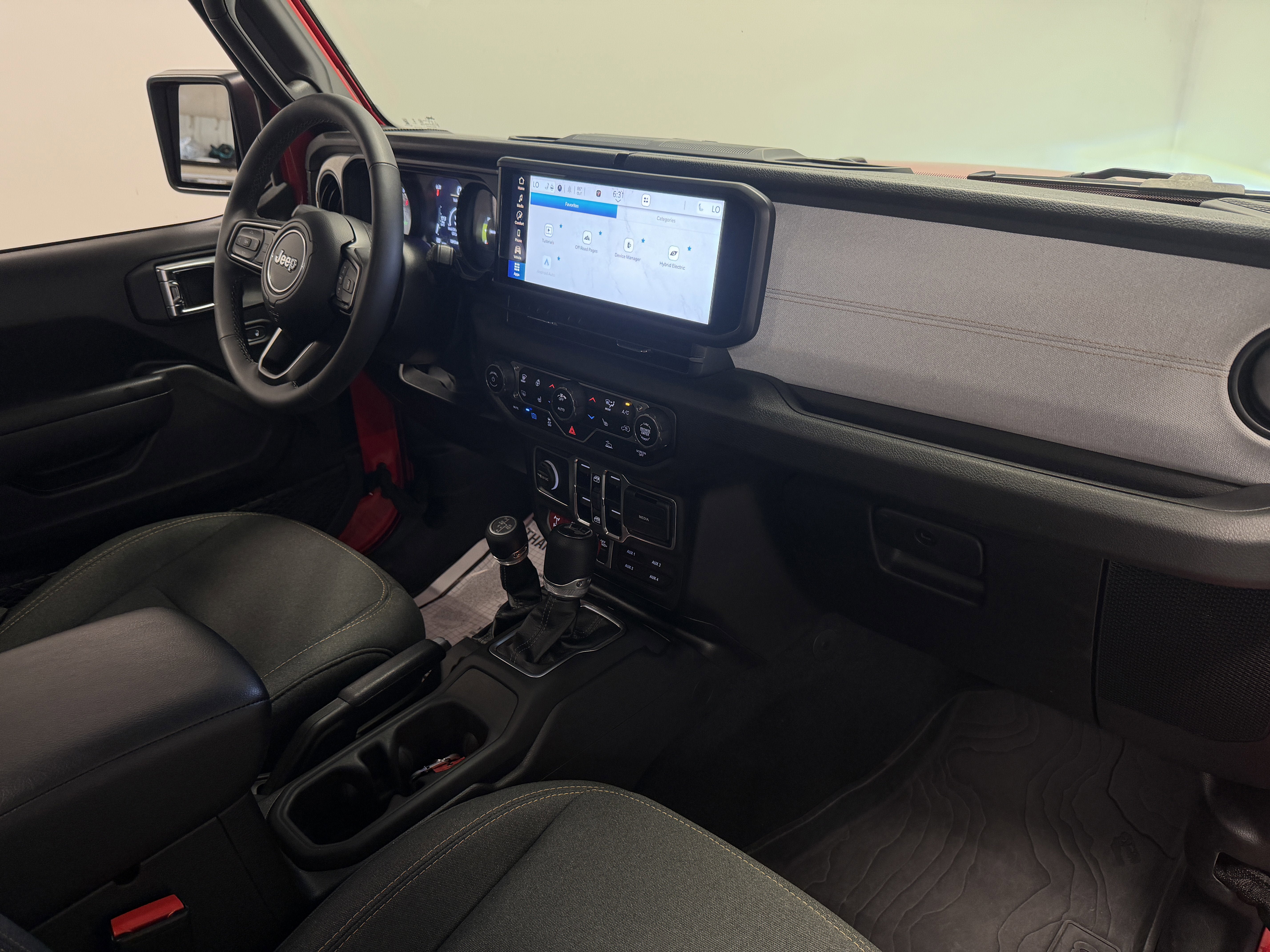 2025 Jeep Wrangler 4xe Willys