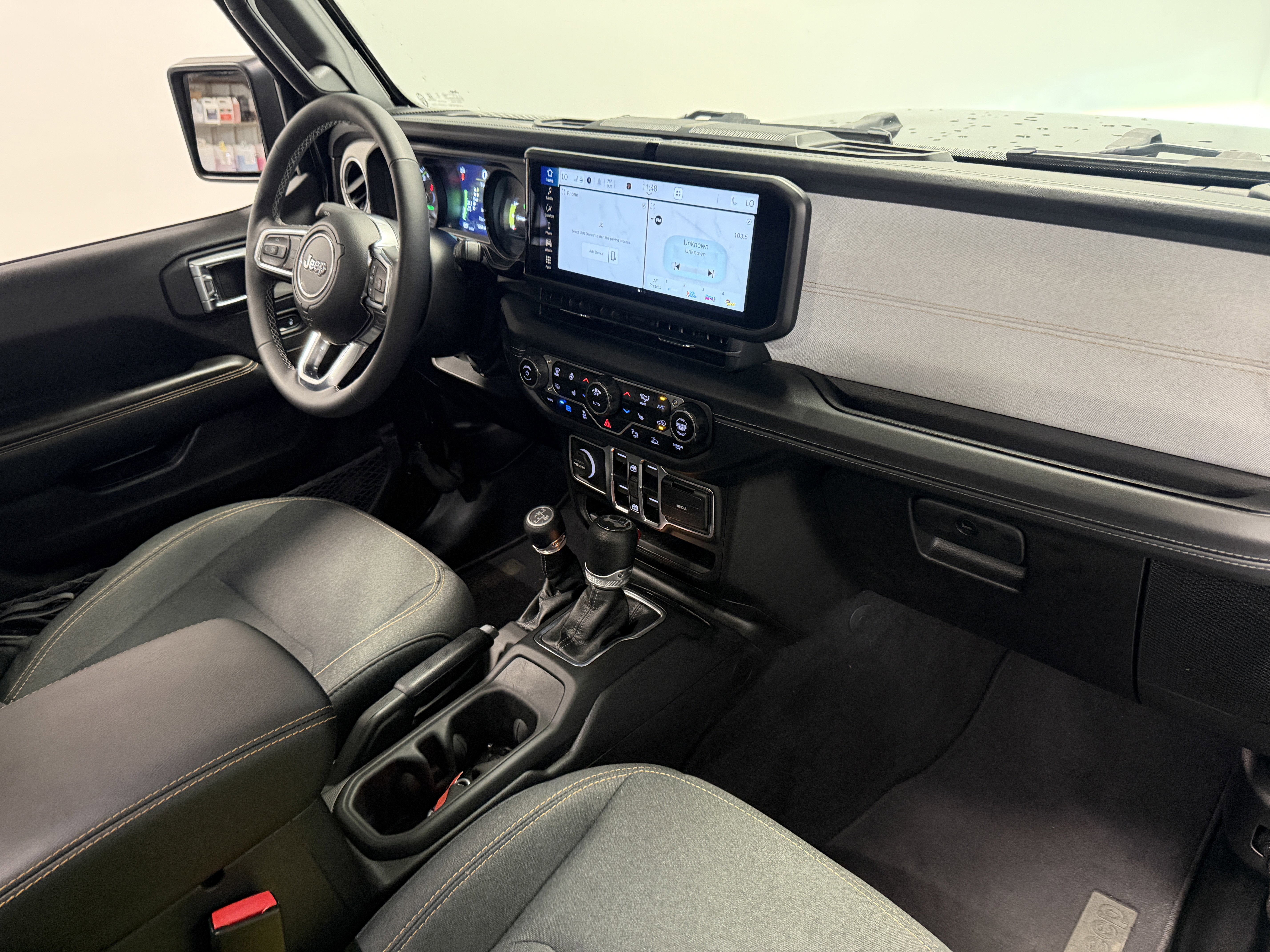 2025 Jeep Wrangler 4xe Sahara