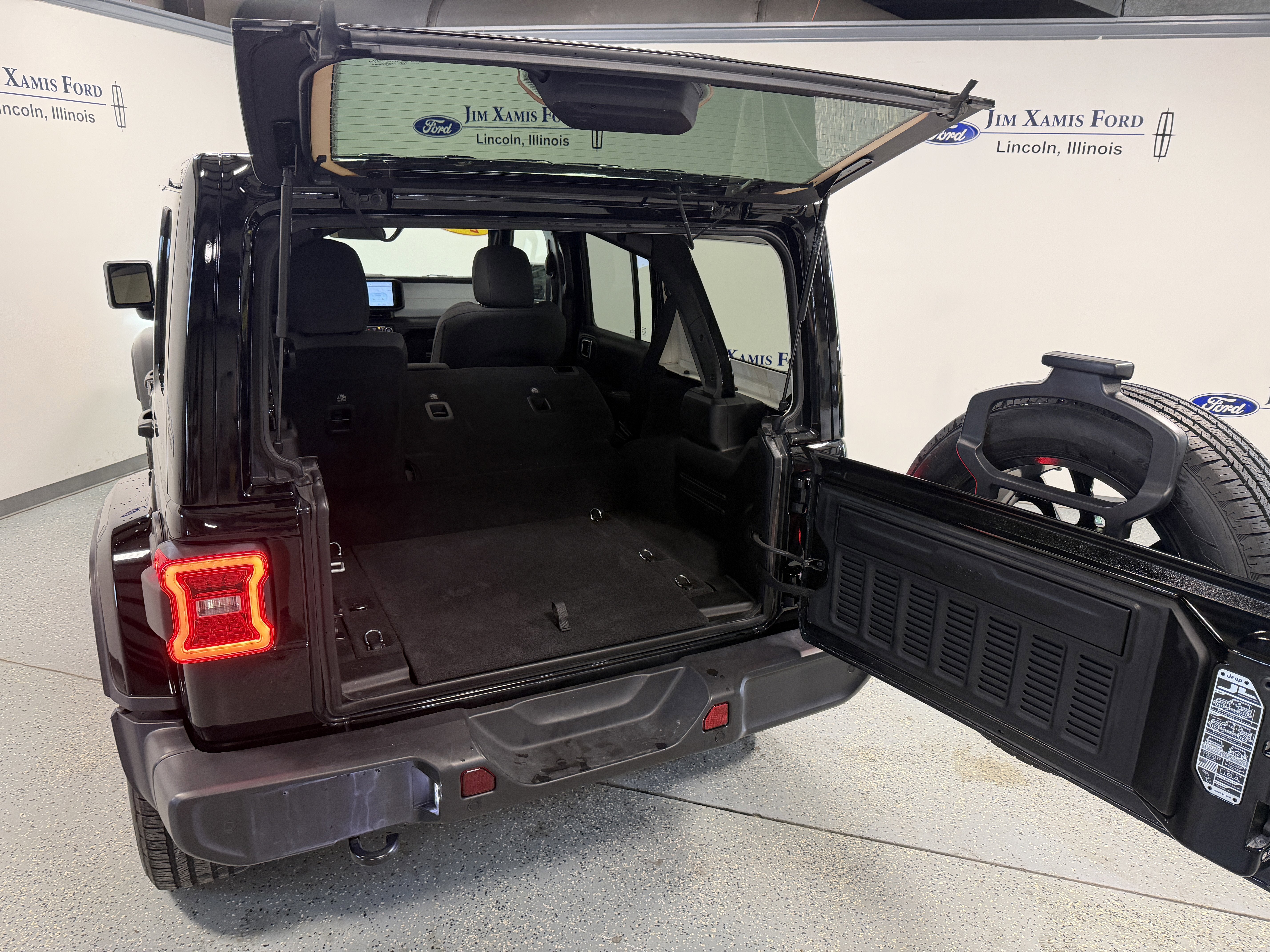 2025 Jeep Wrangler 4xe Sahara