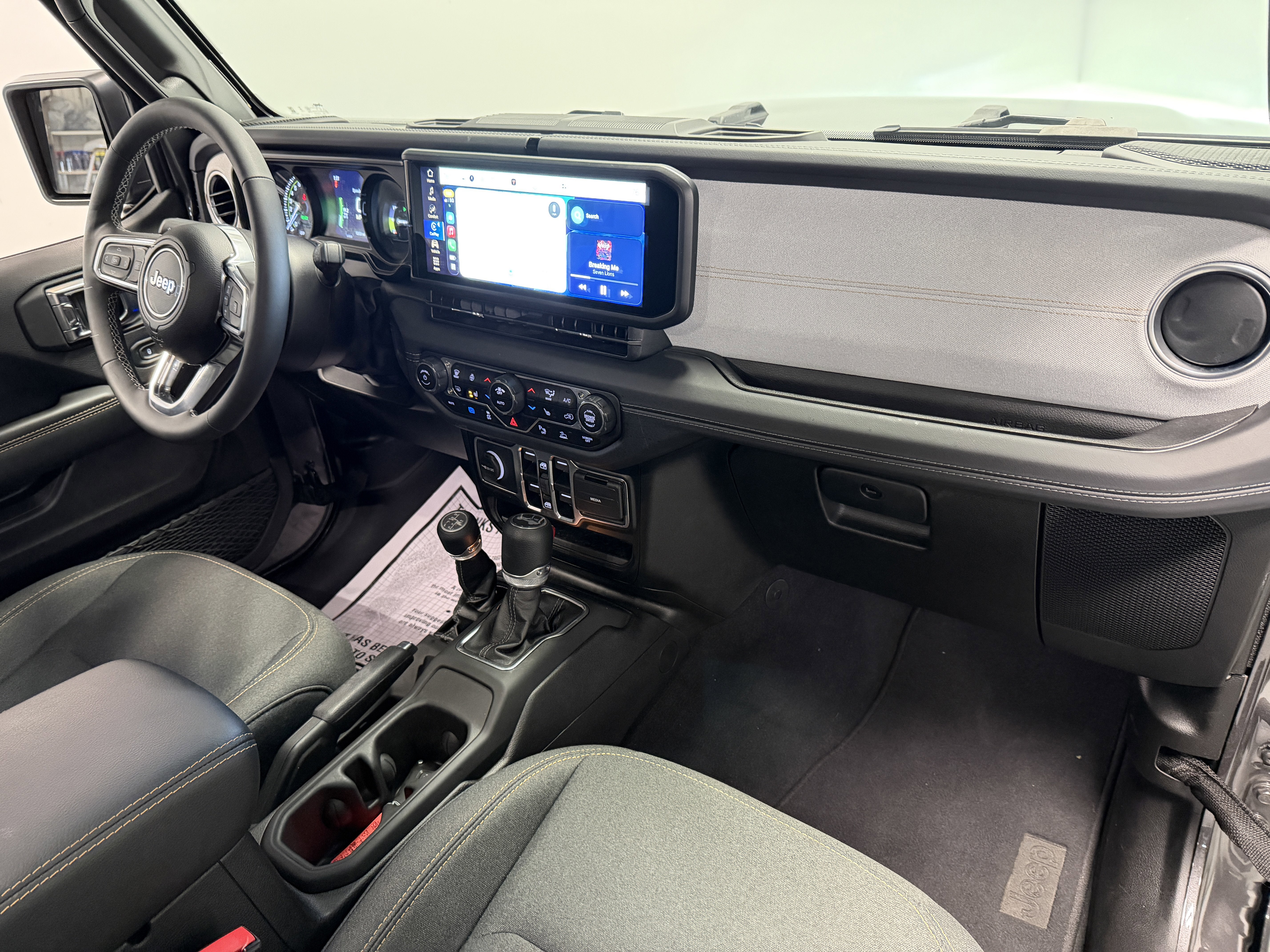 2025 Jeep Wrangler 4xe Sahara