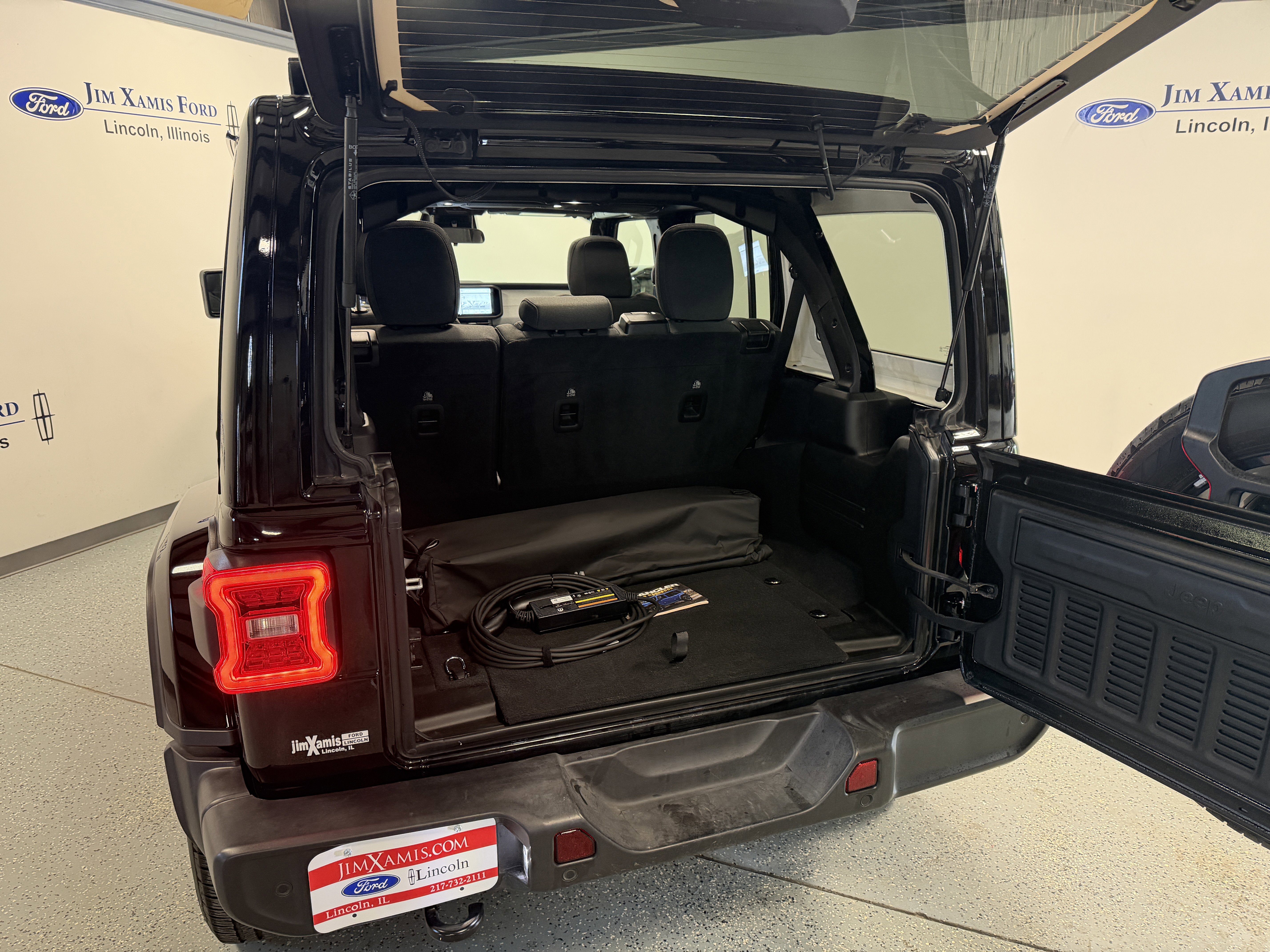2025 Jeep Wrangler 4xe Sahara