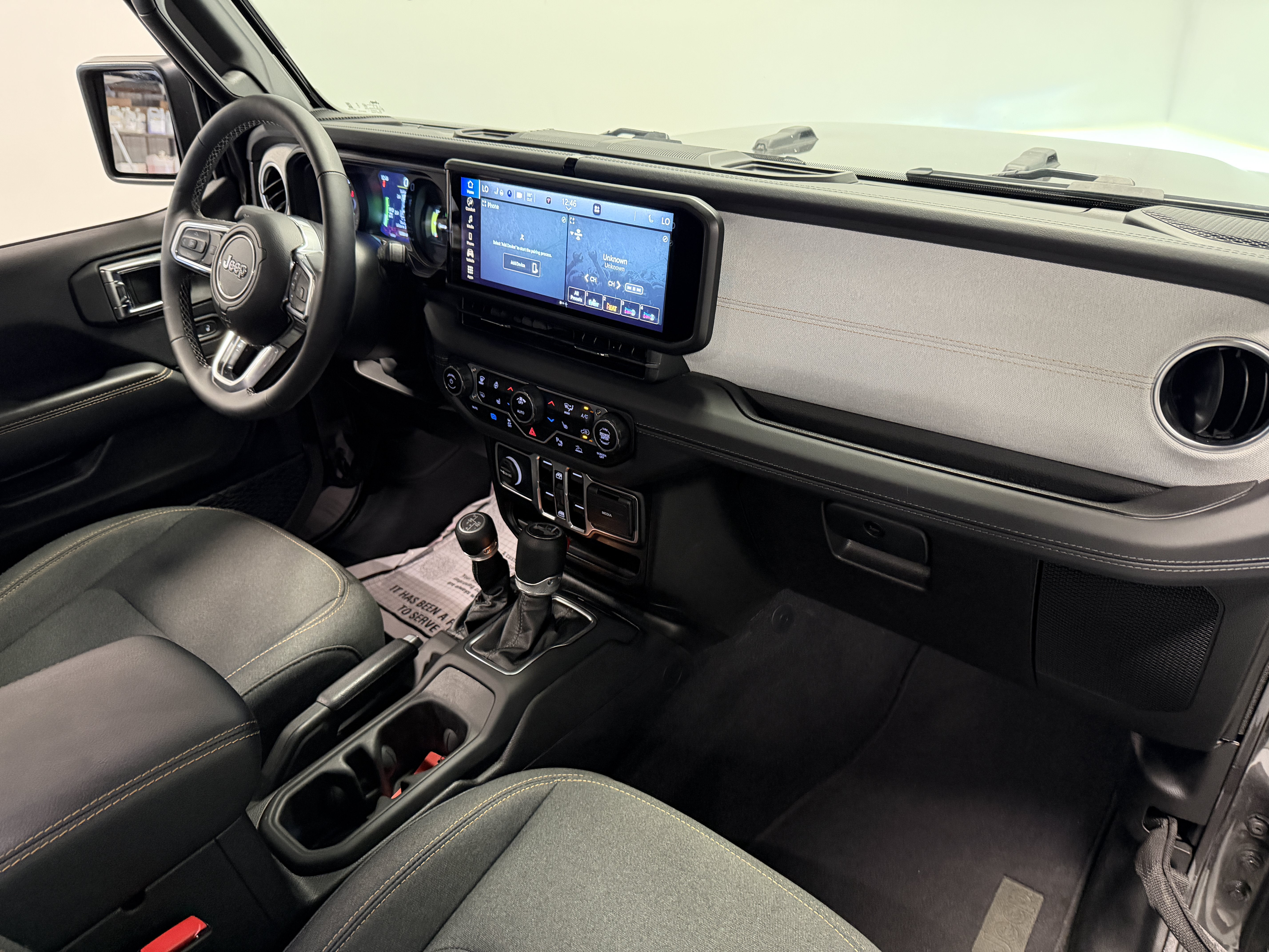 2025 Jeep Wrangler 4xe Sahara