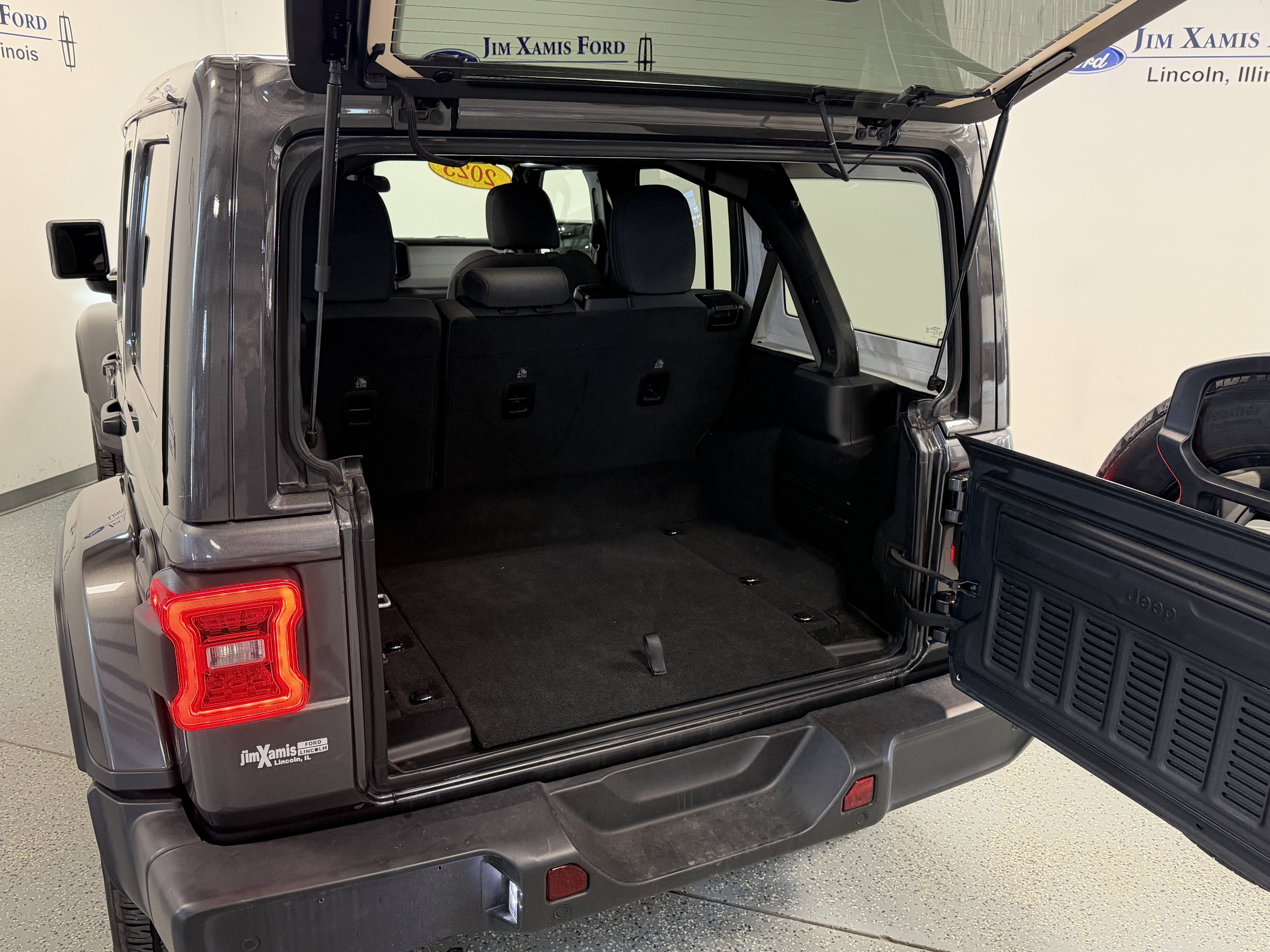 2025 Jeep Wrangler 4xe Sahara