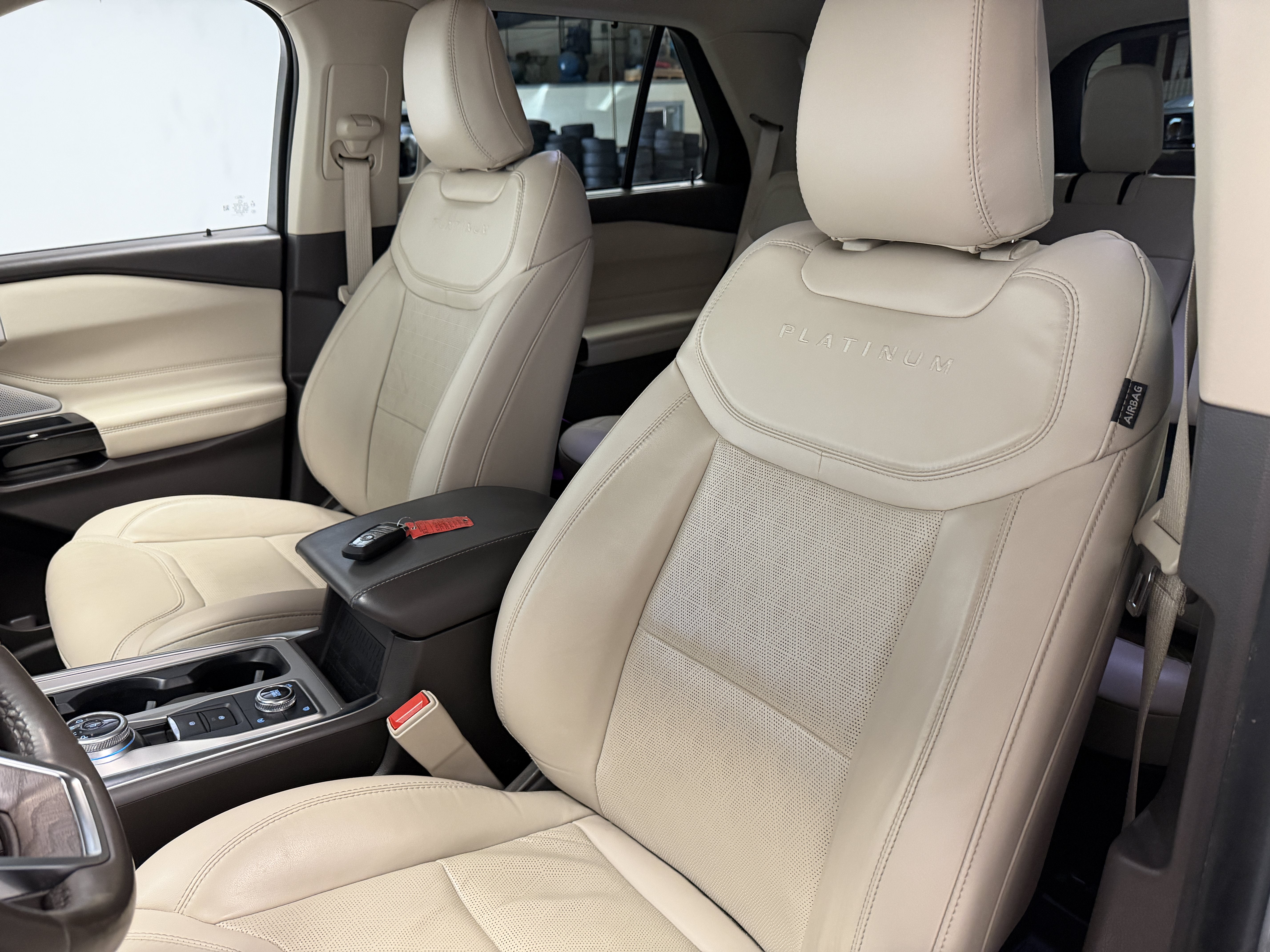2022 Ford Explorer Platinum