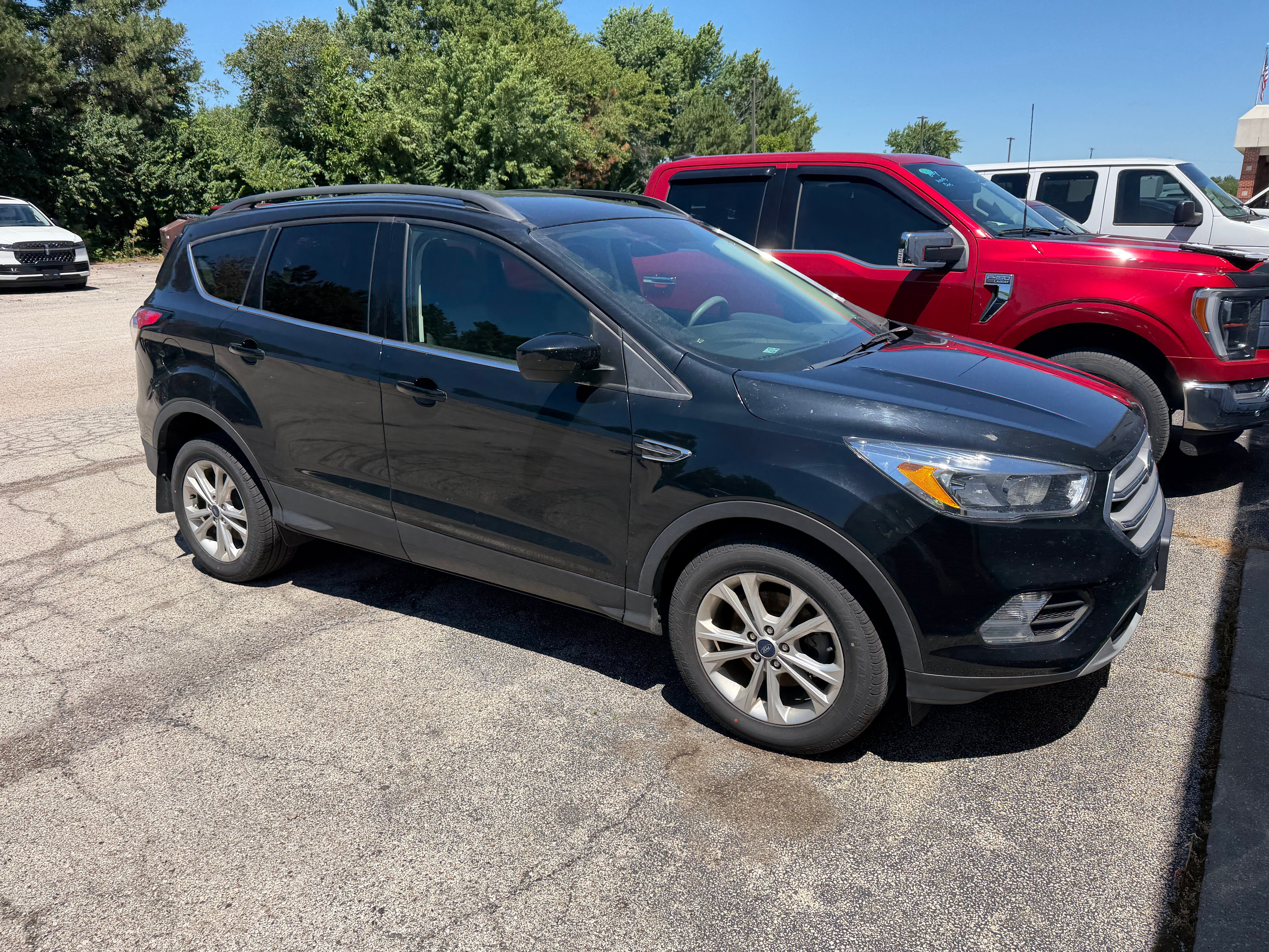 Used 2018 Ford Escape SE with VIN 1FMCU0GD0JUD24694 for sale in Lincoln, IL