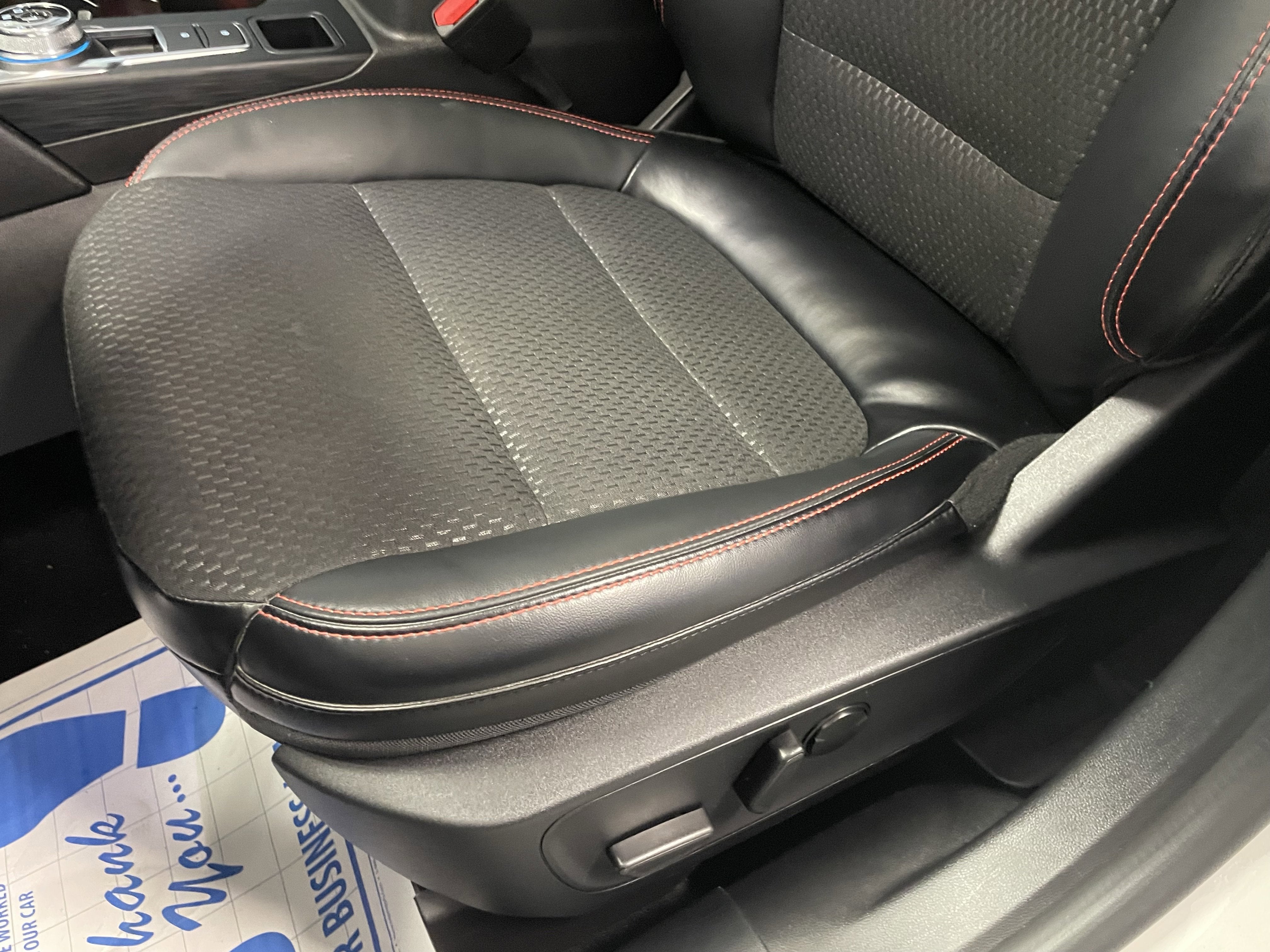 2024 Ford Escape ST-Line Select