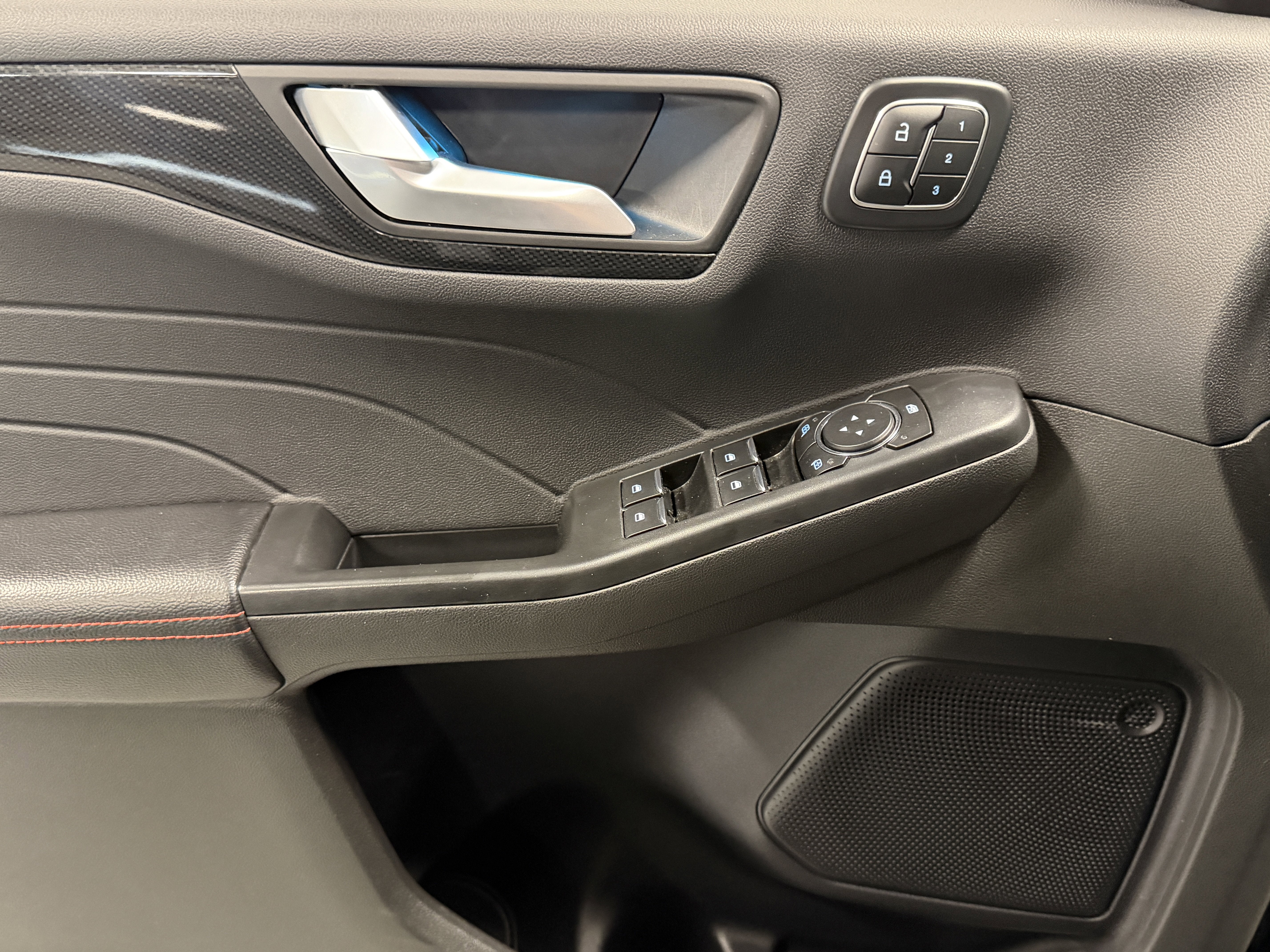 2023 Ford Escape ST-Line Elite