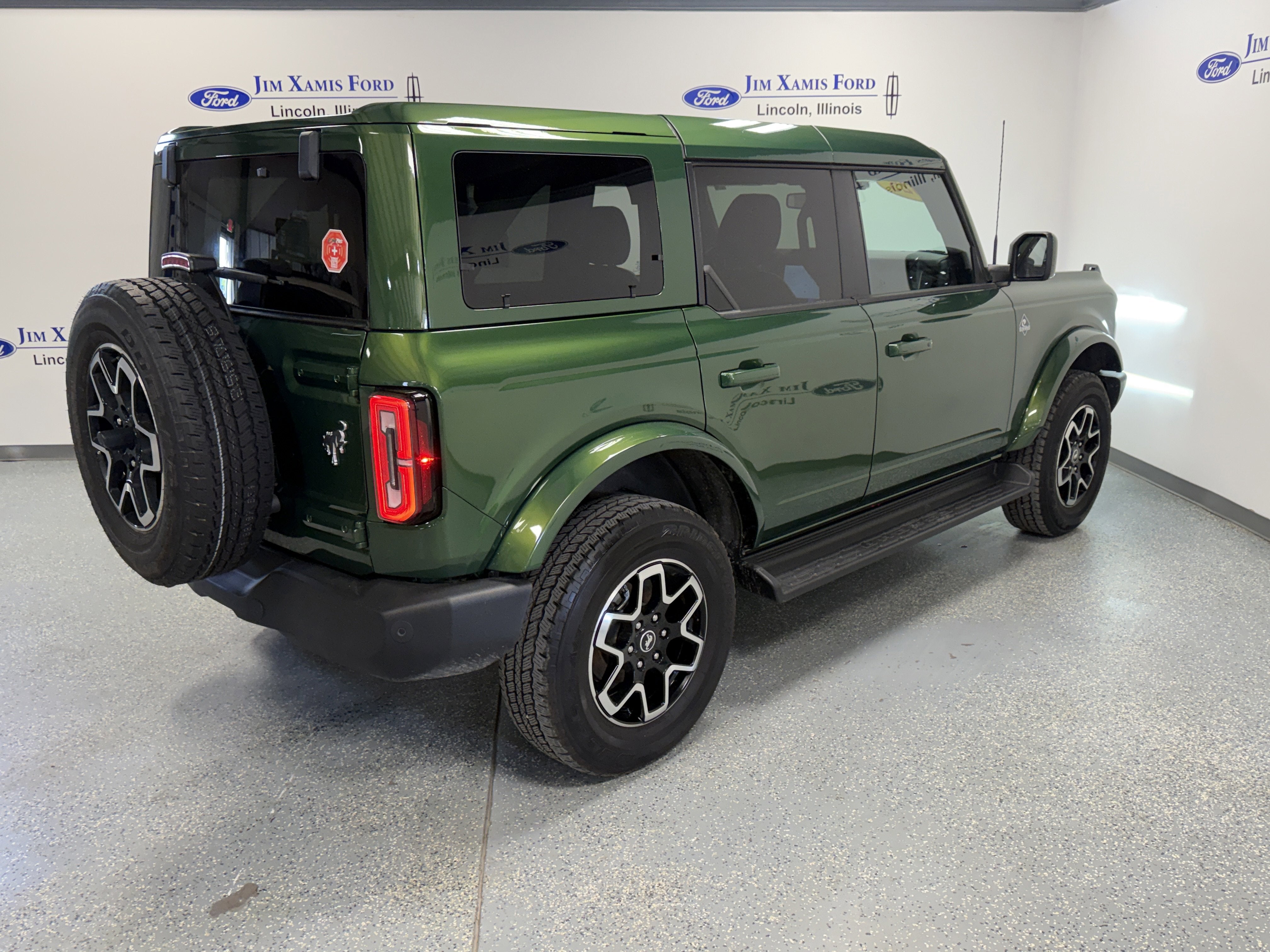2025 Ford Bronco Outer Banks