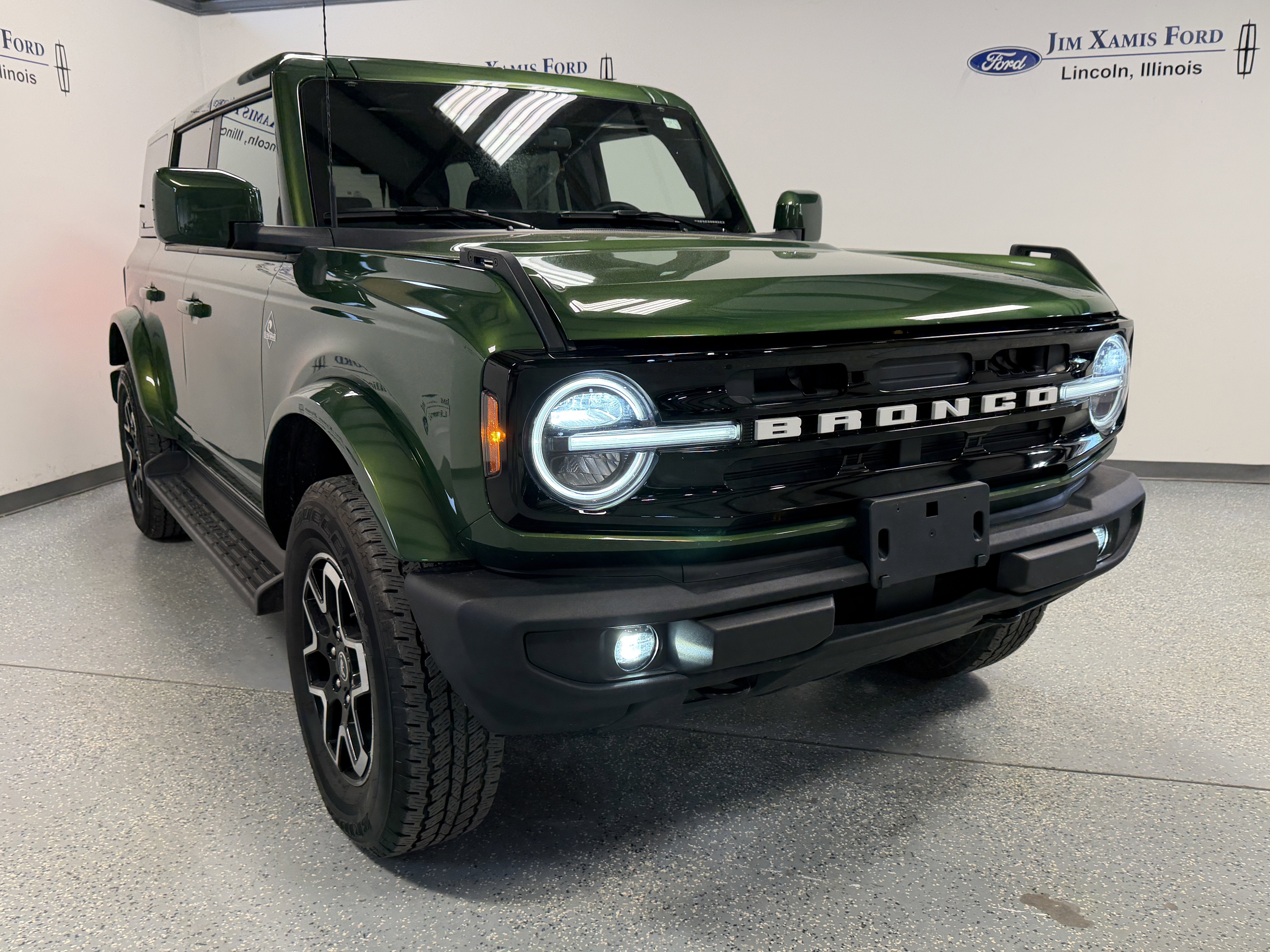2025 Ford Bronco Outer Banks
