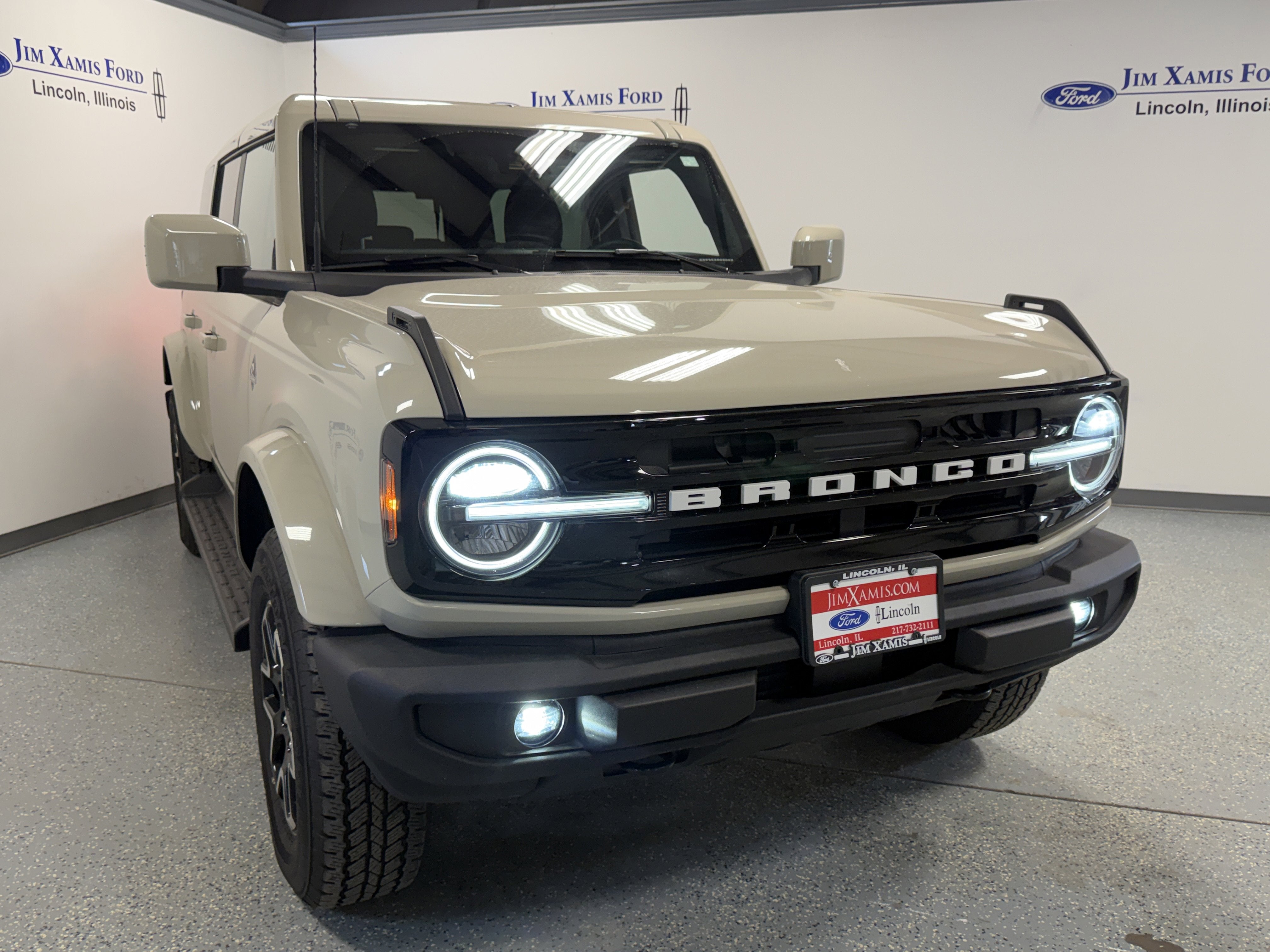 2025 Ford Bronco Outer Banks