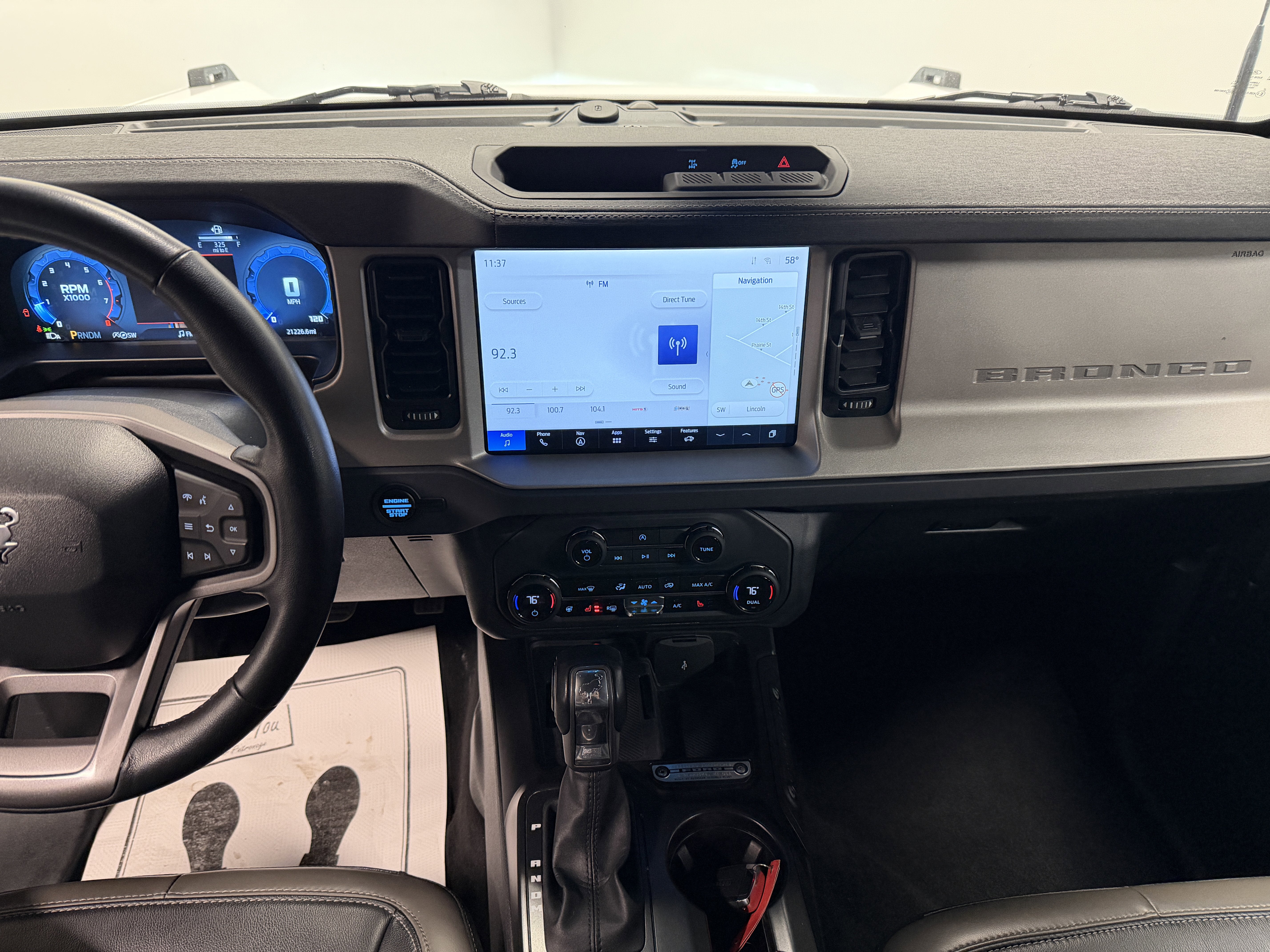 2025 Ford Bronco Outer Banks