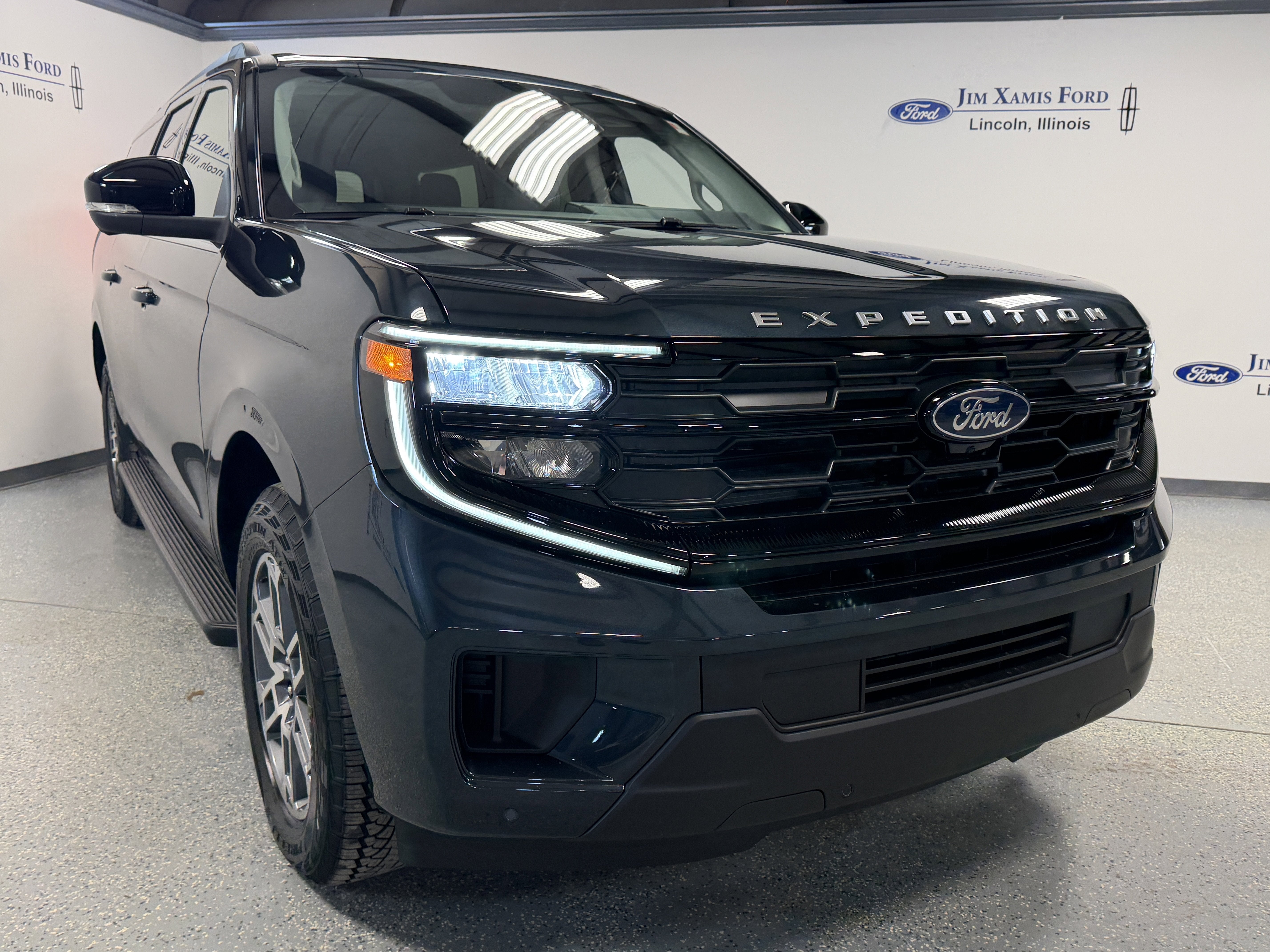 2025 Ford Expedition Max Active