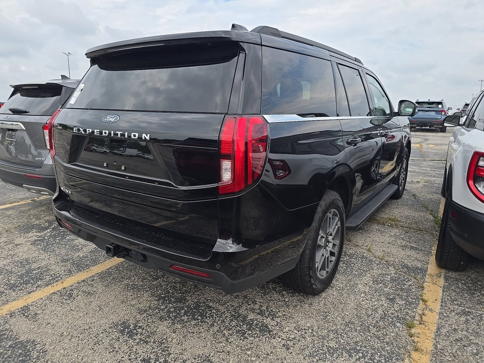 2025 Ford Expedition Active