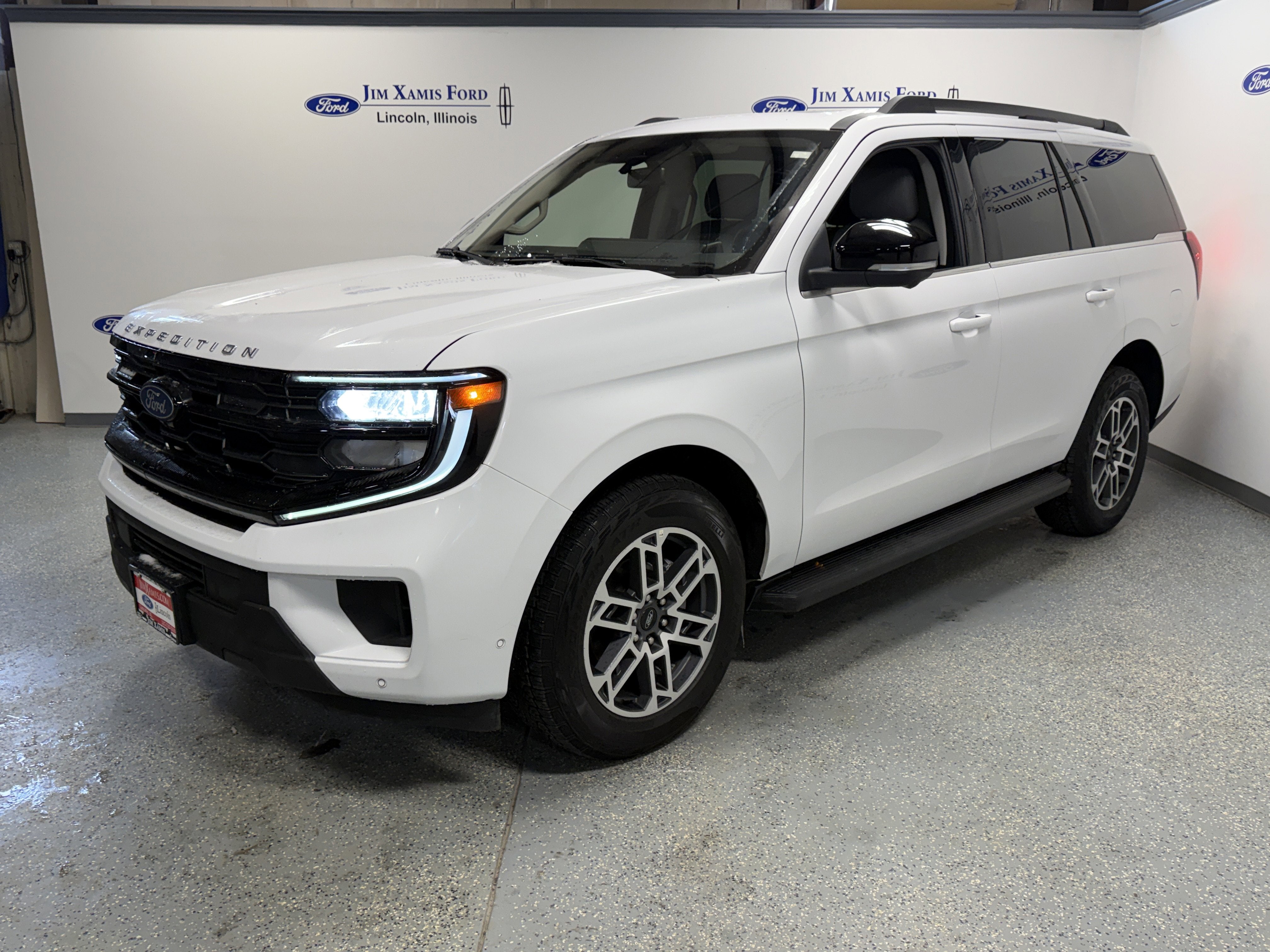 2025 Ford Expedition Active