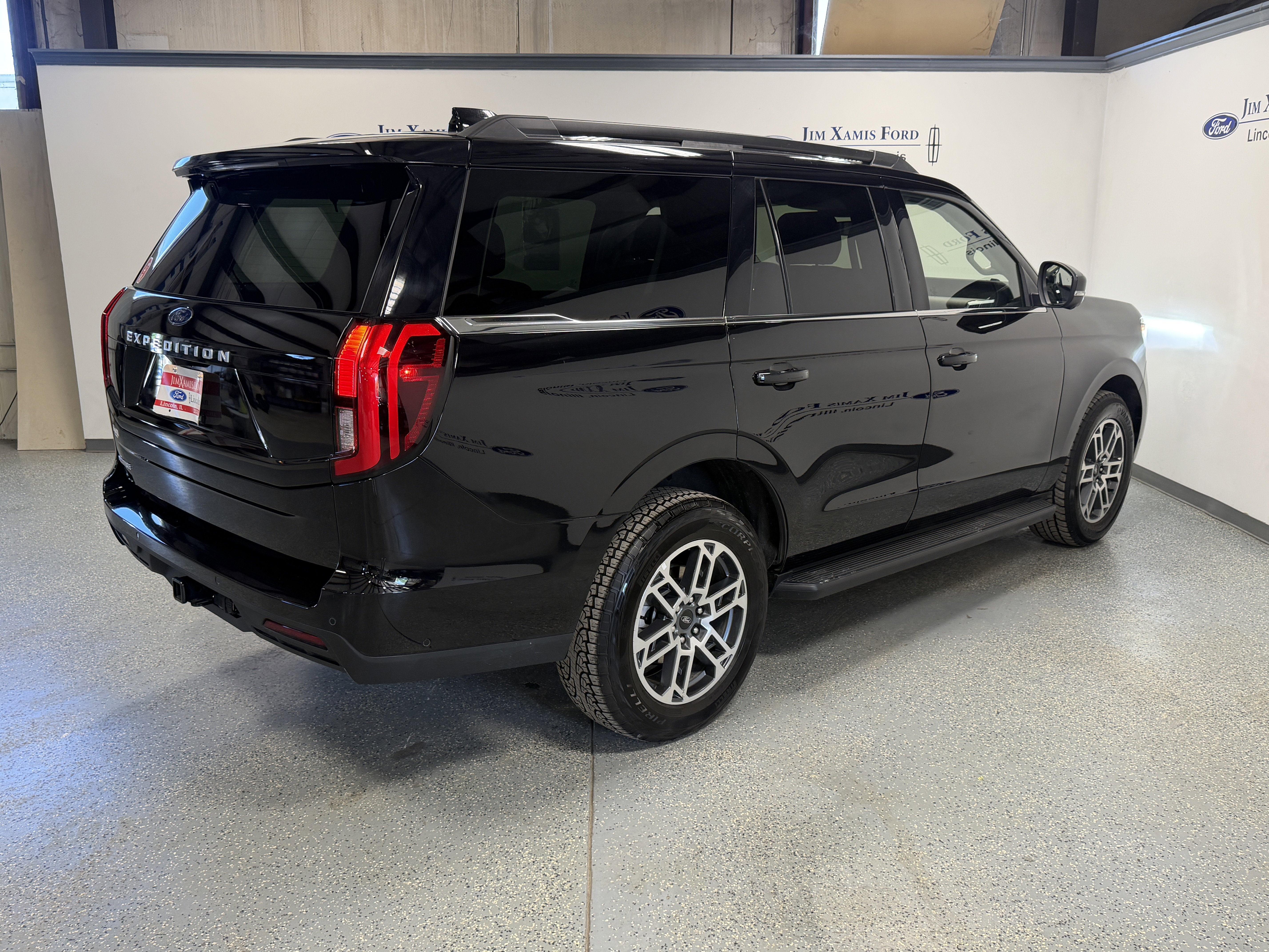 2025 Ford Expedition Active