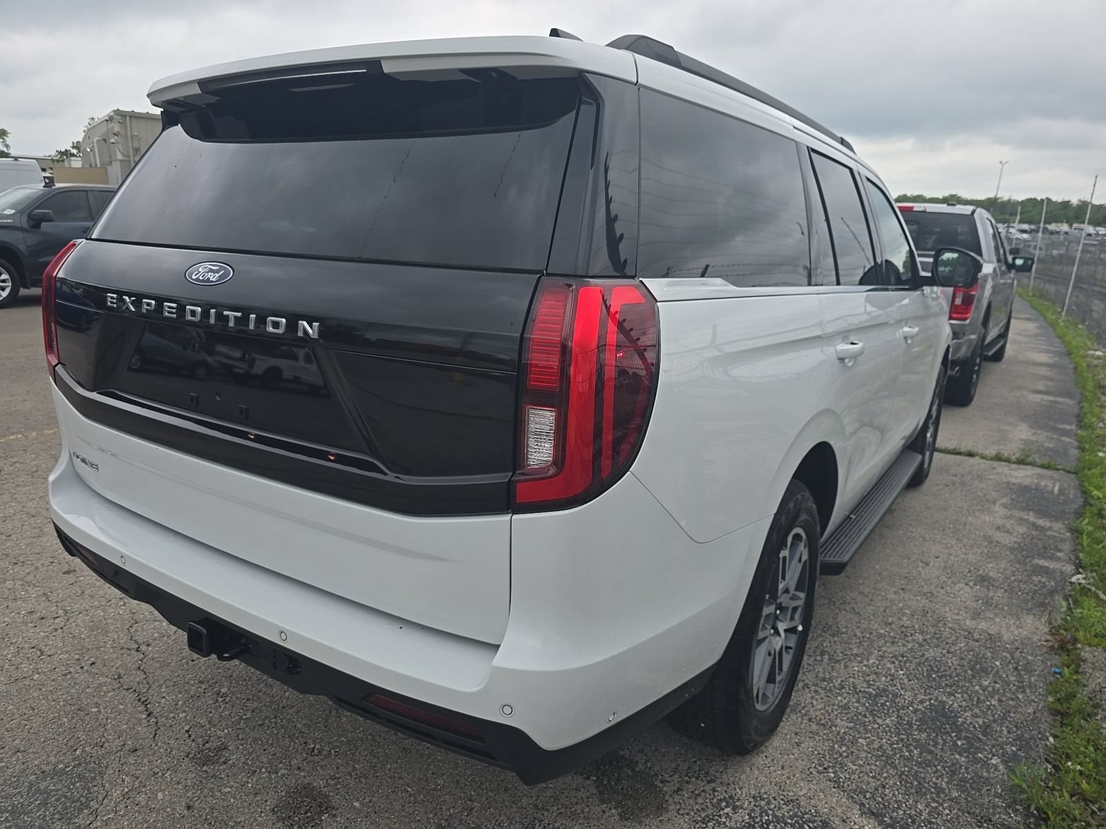 2025 Ford Expedition Active