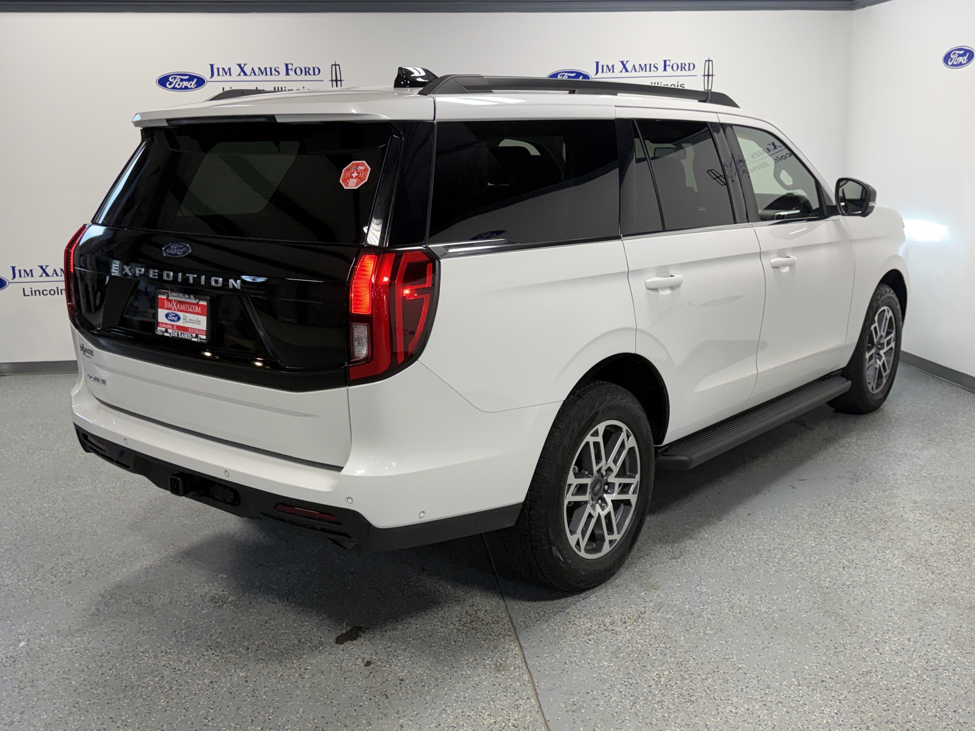 2025 Ford Expedition Active