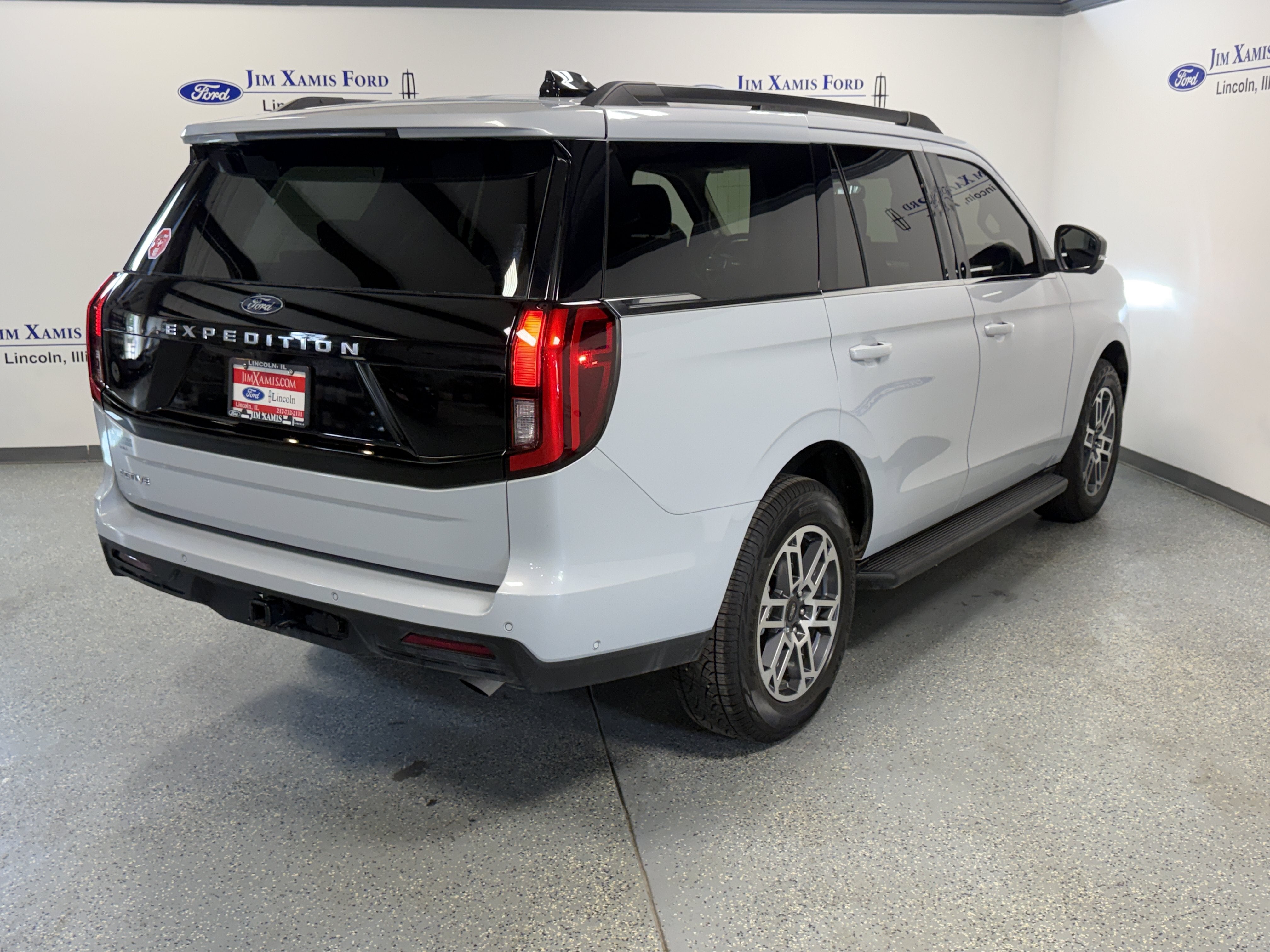2025 Ford Expedition Active
