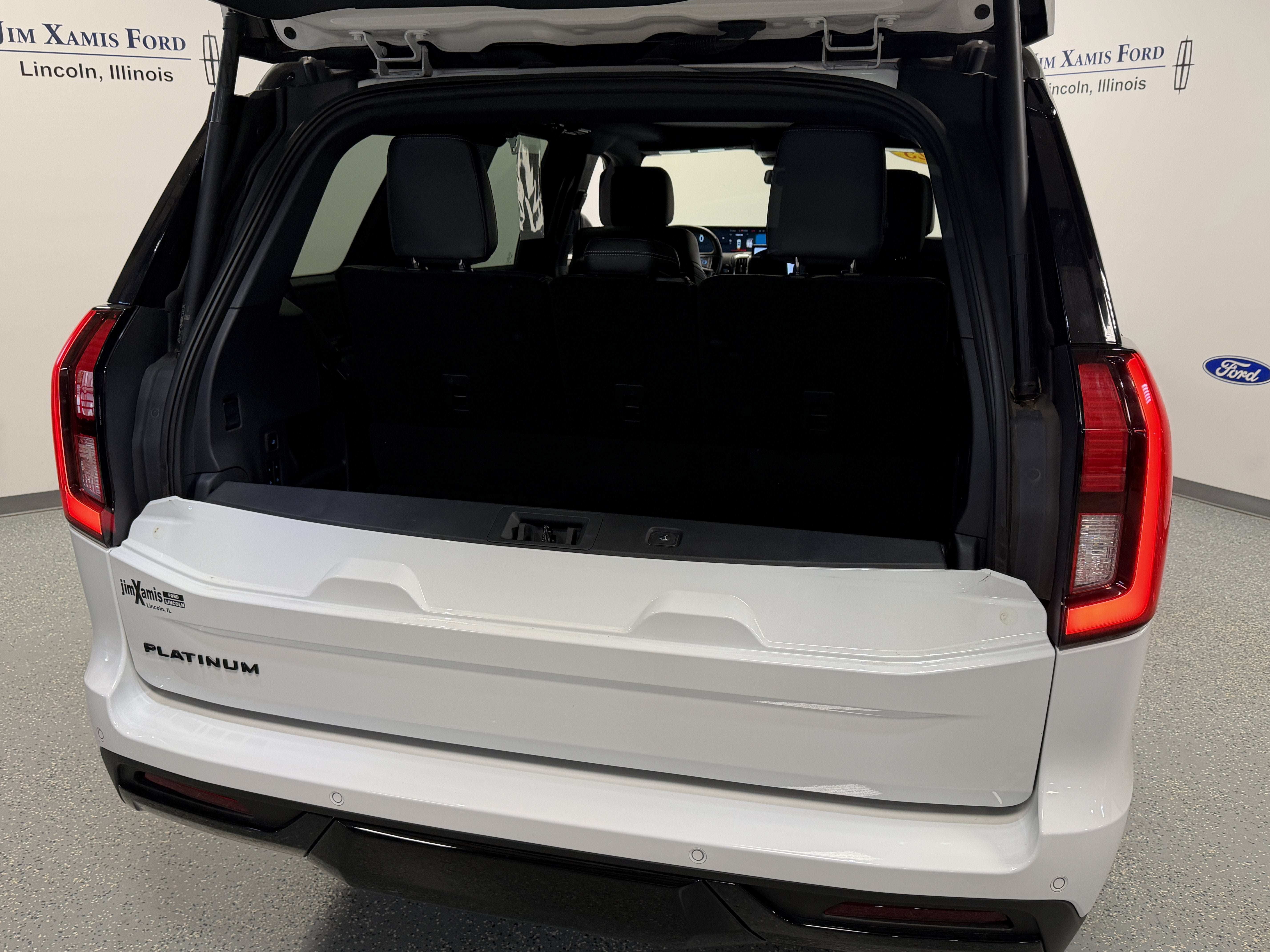 2025 Ford Expedition Platinum