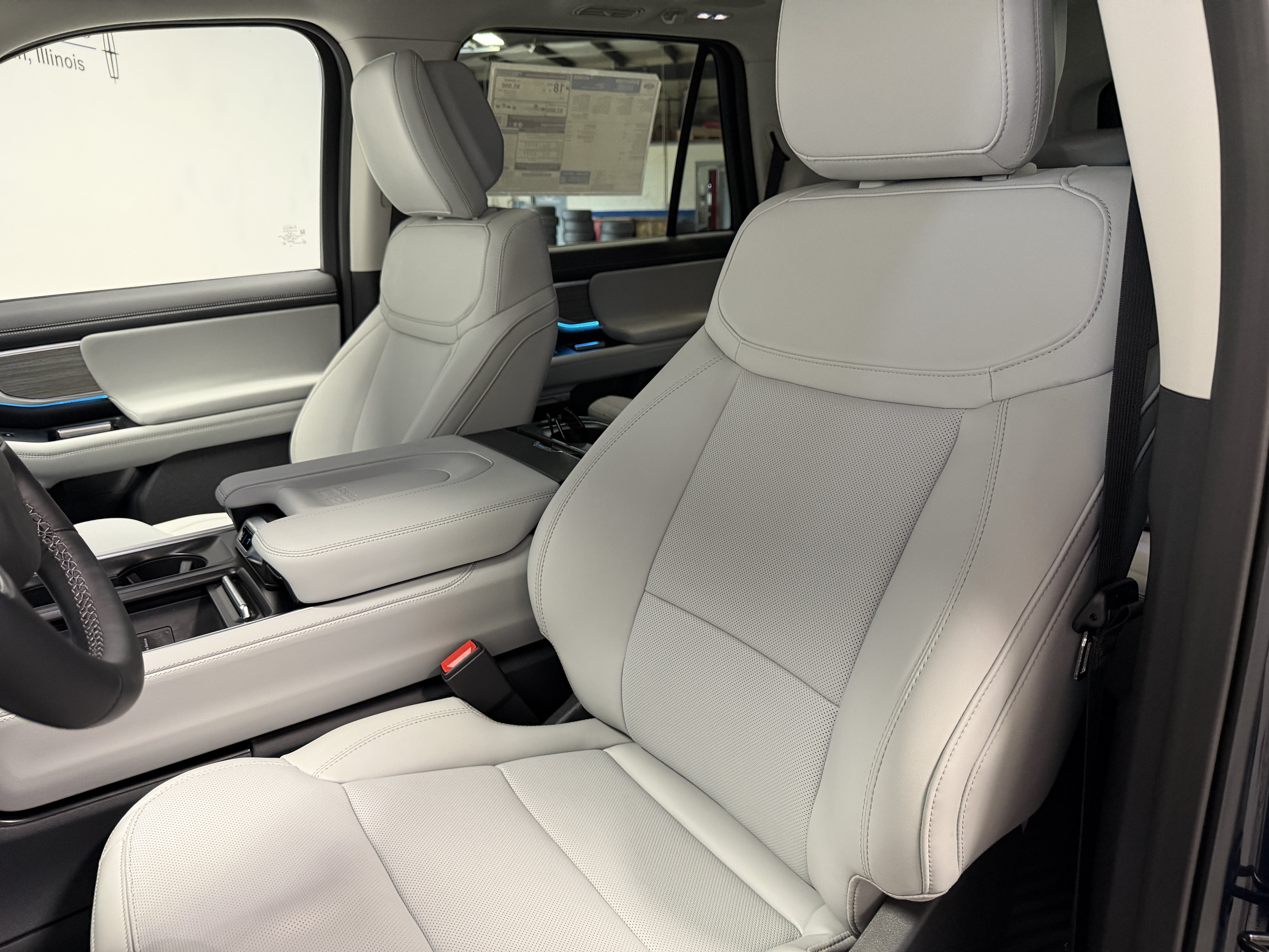 2027 Ford Expedition Platinum