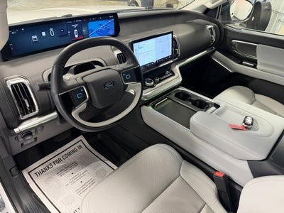 2025 Ford Expedition Platinum