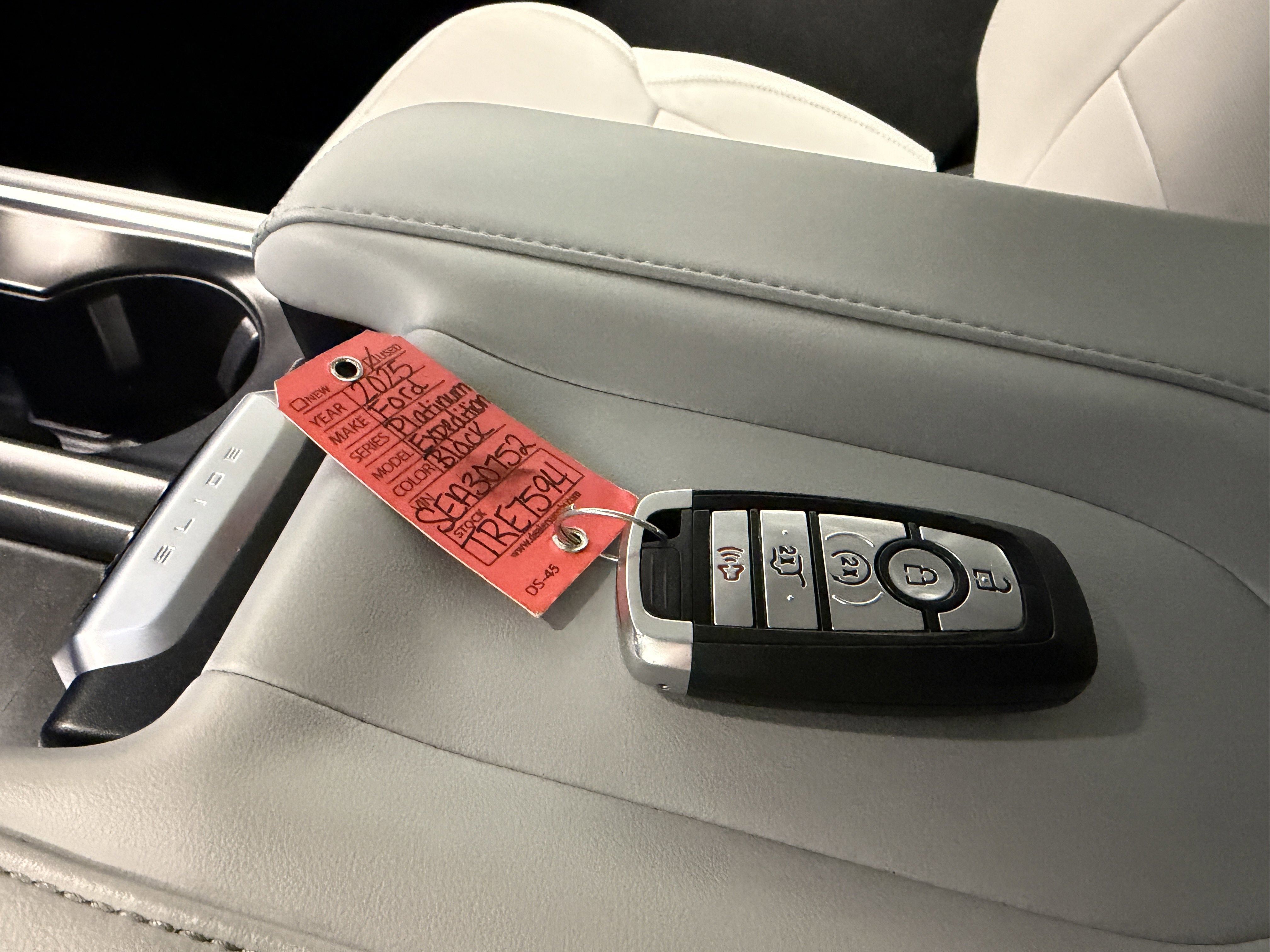 2025 Ford Expedition Platinum