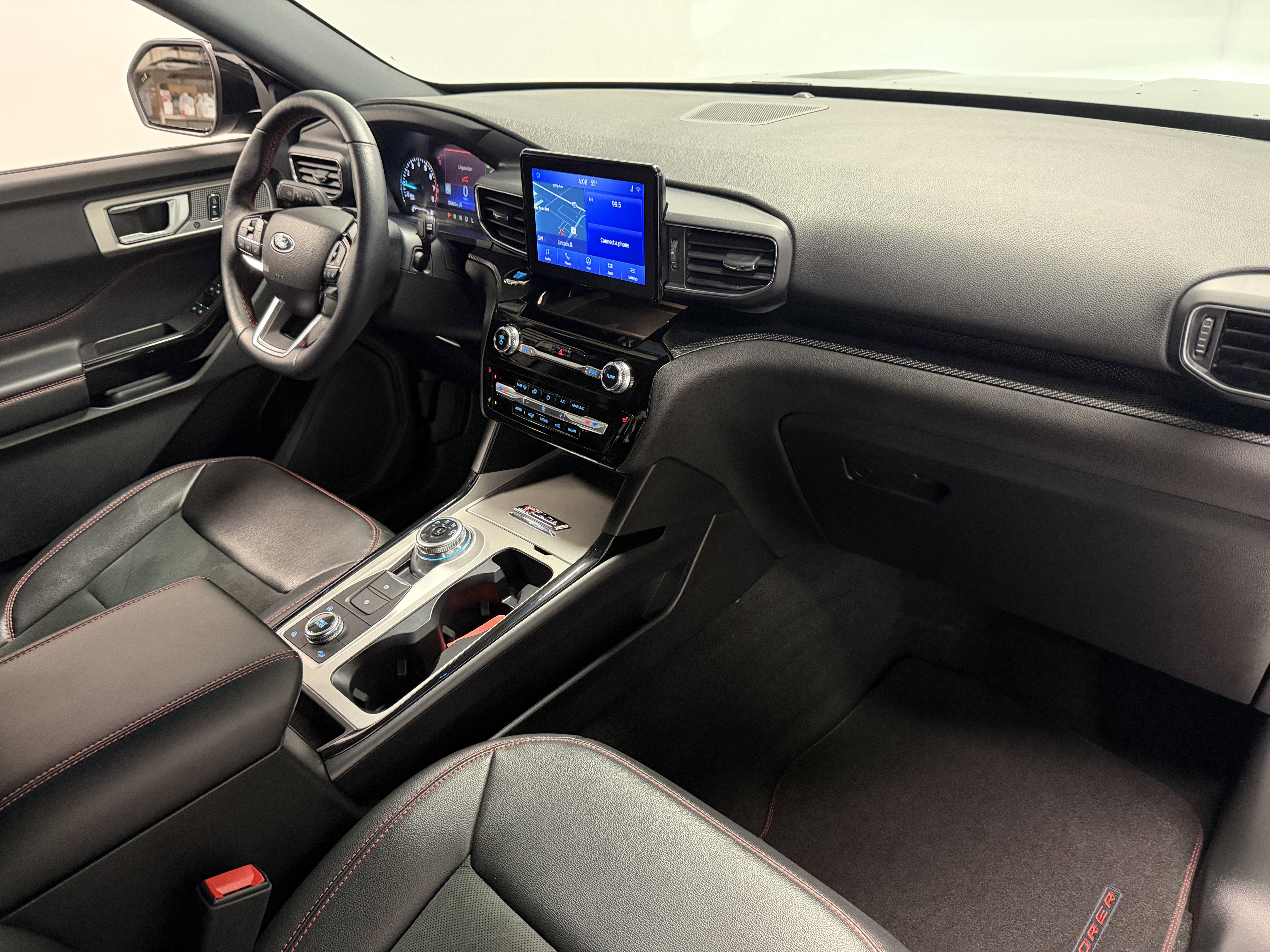 2024 Ford Explorer ST-Line