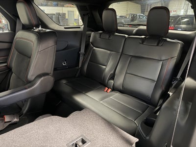2024 Ford Explorer ST-Line