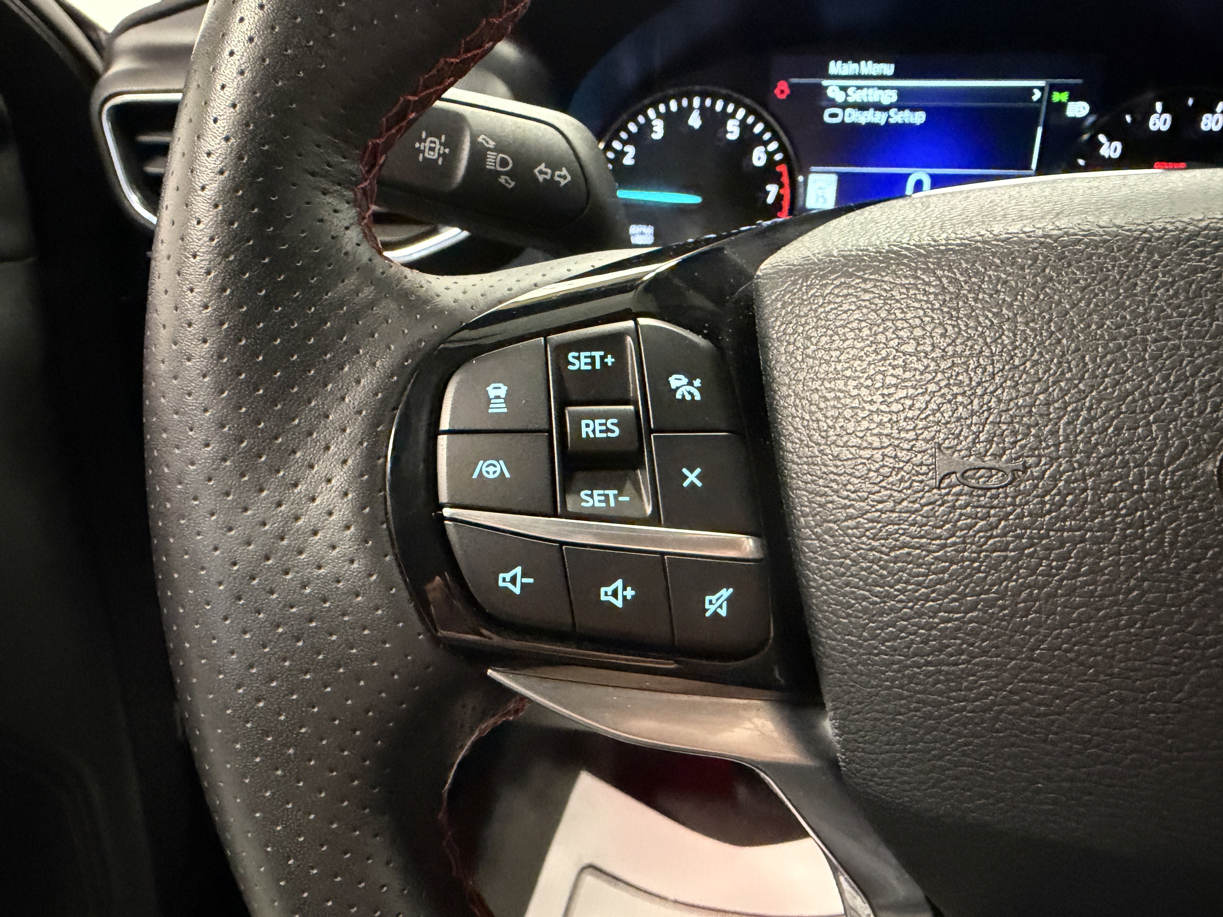 2024 Ford Explorer ST-Line