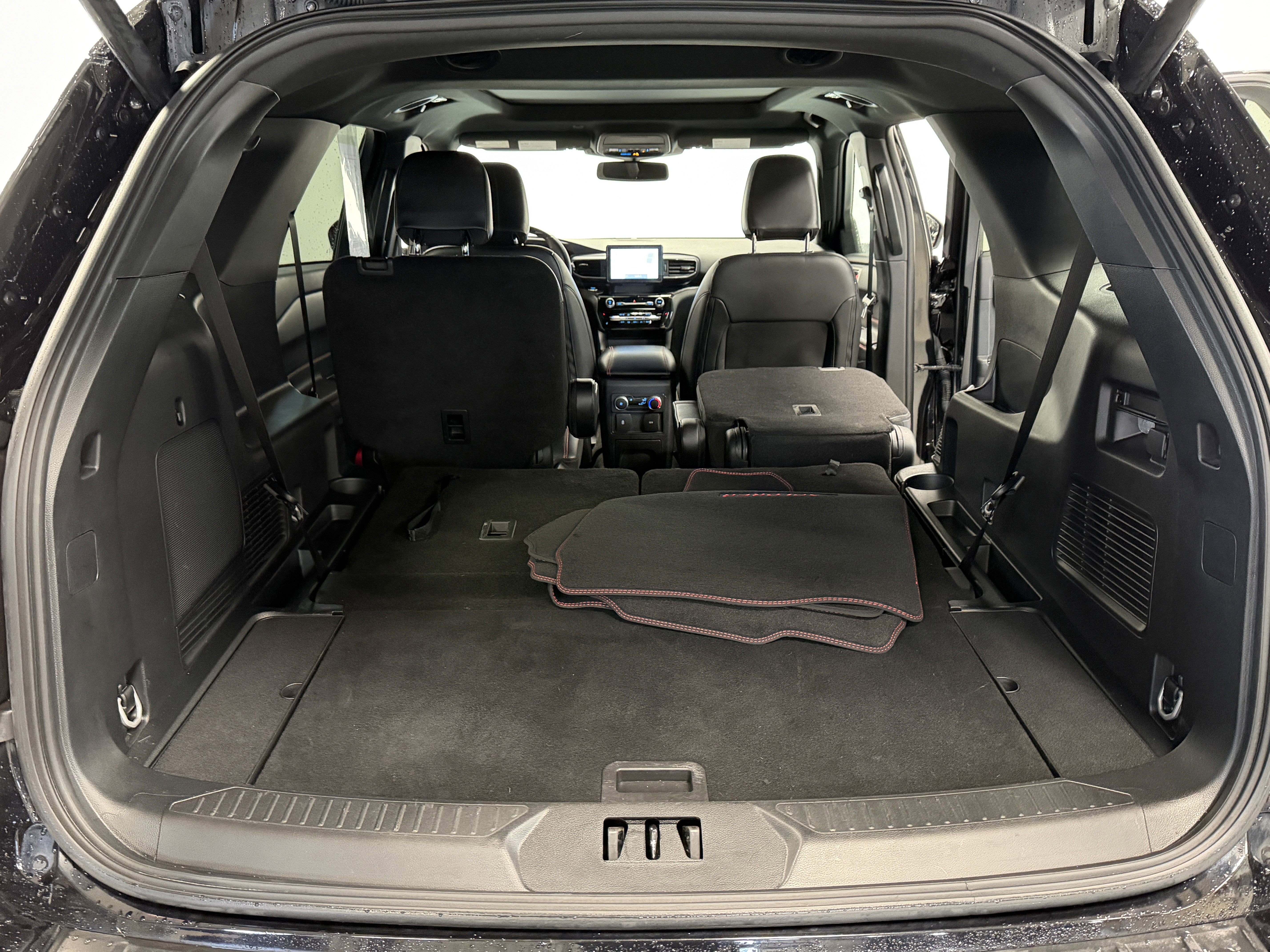 2024 Ford Explorer ST-Line