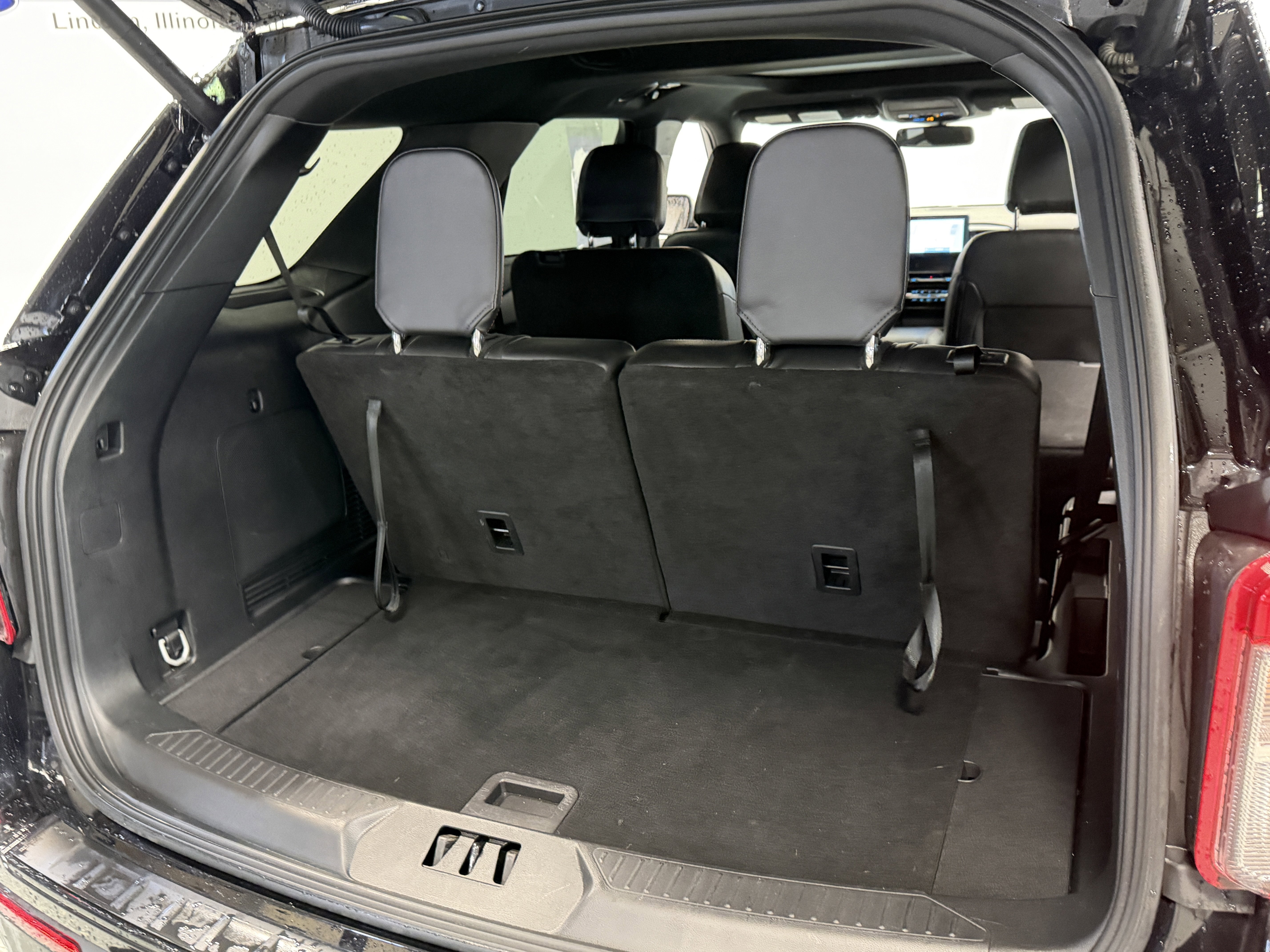 2024 Ford Explorer ST-Line