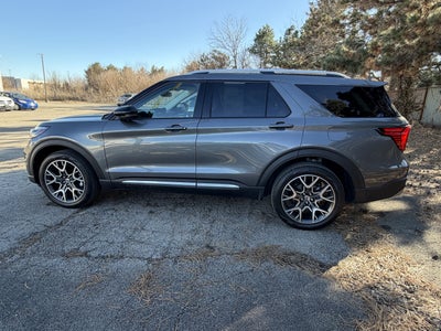 2025 Ford Explorer Platinum