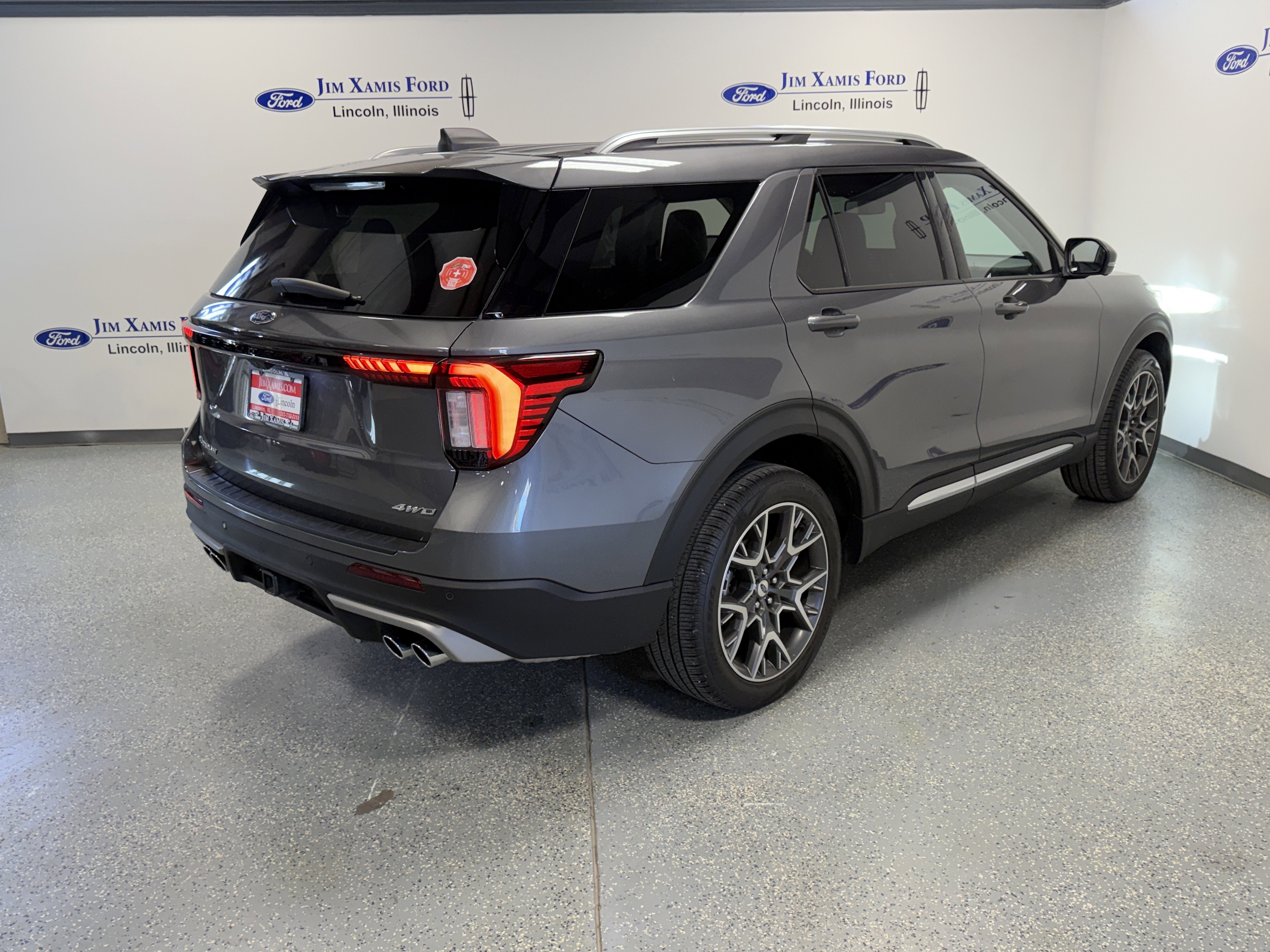 2025 Ford Explorer Platinum