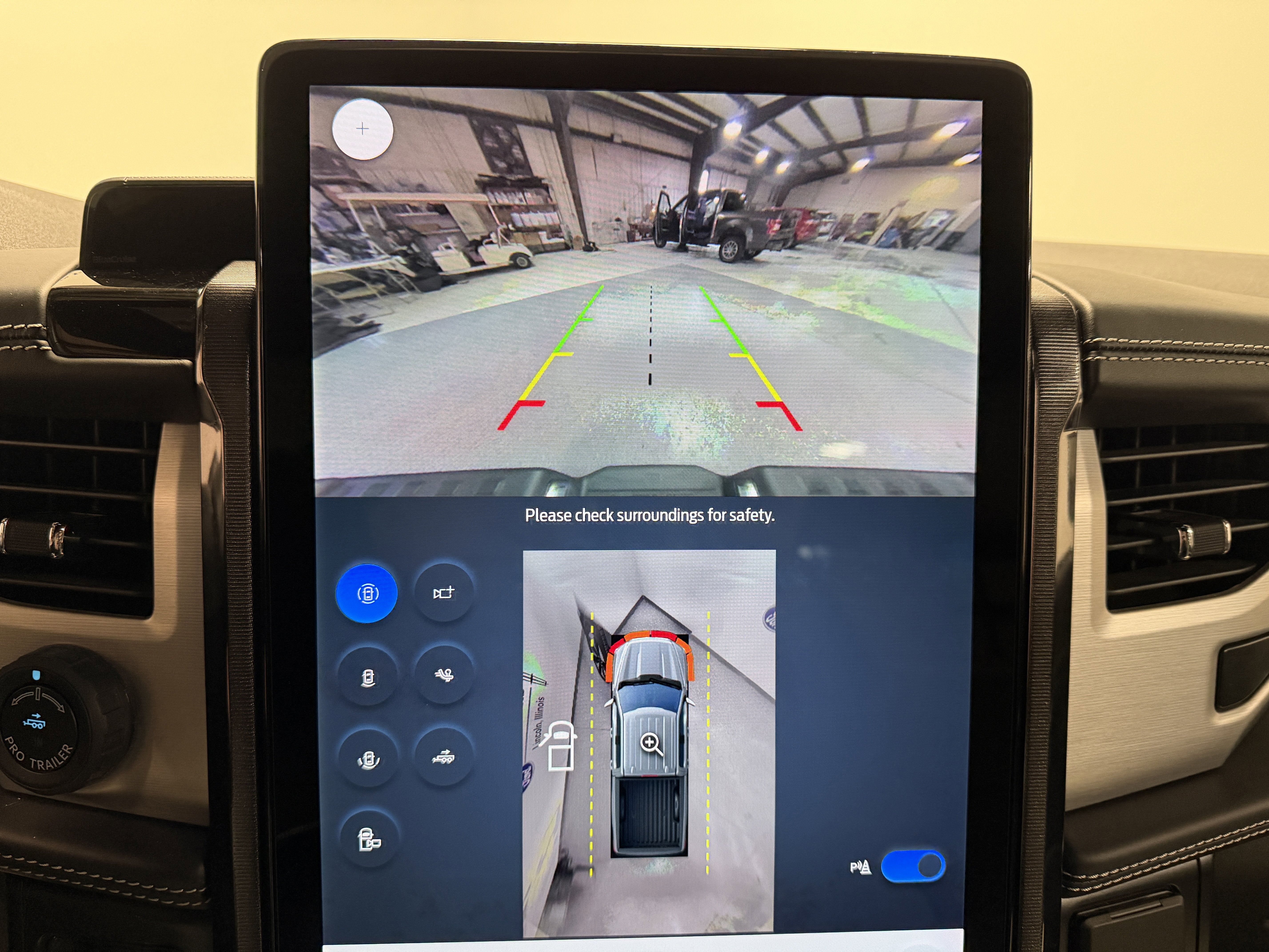 2022 Ford F-150 Lightning Platinum