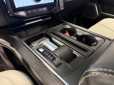 2022 Ford F-150 Lightning Platinum