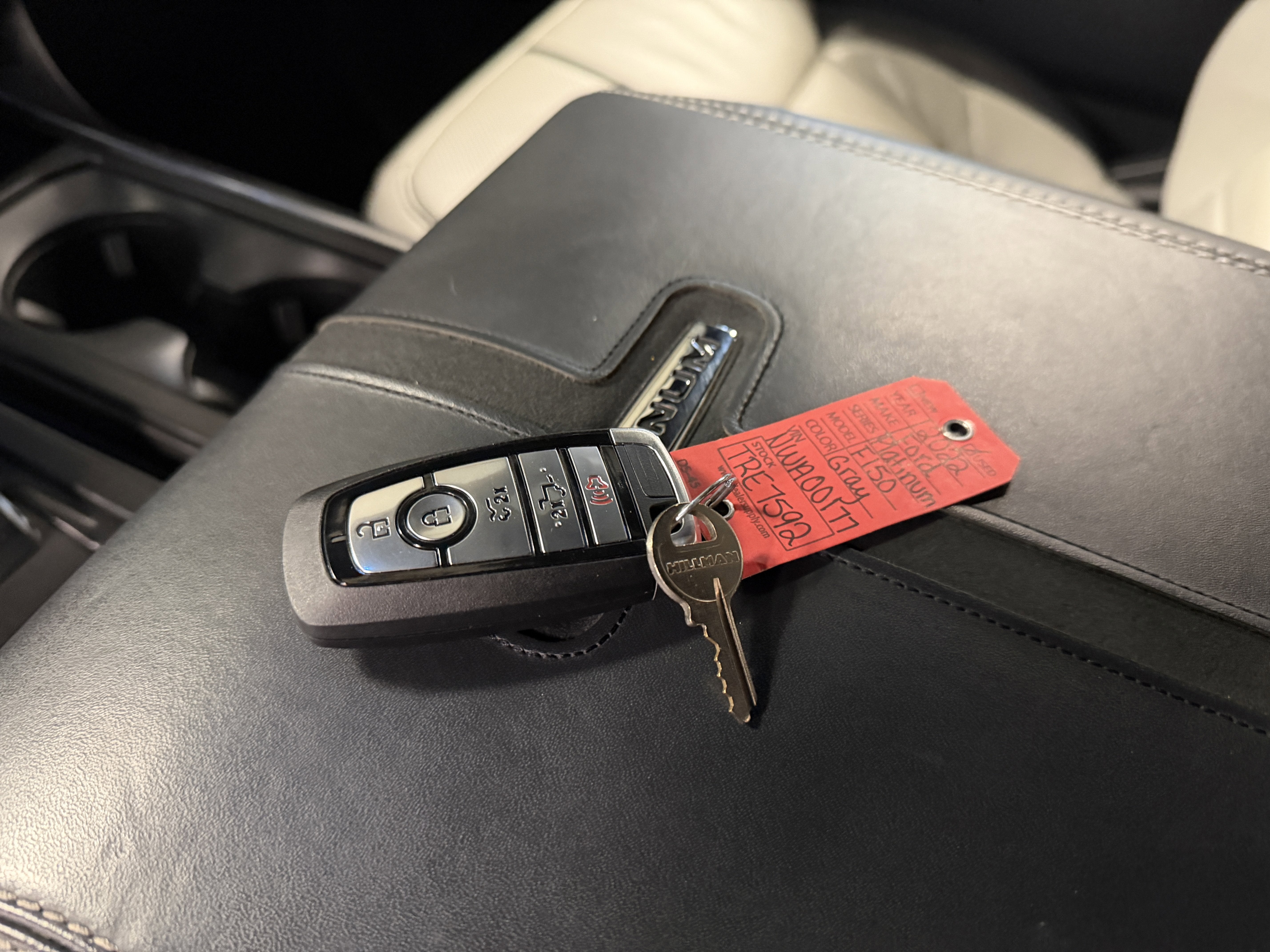 2022 Ford F-150 Lightning Platinum