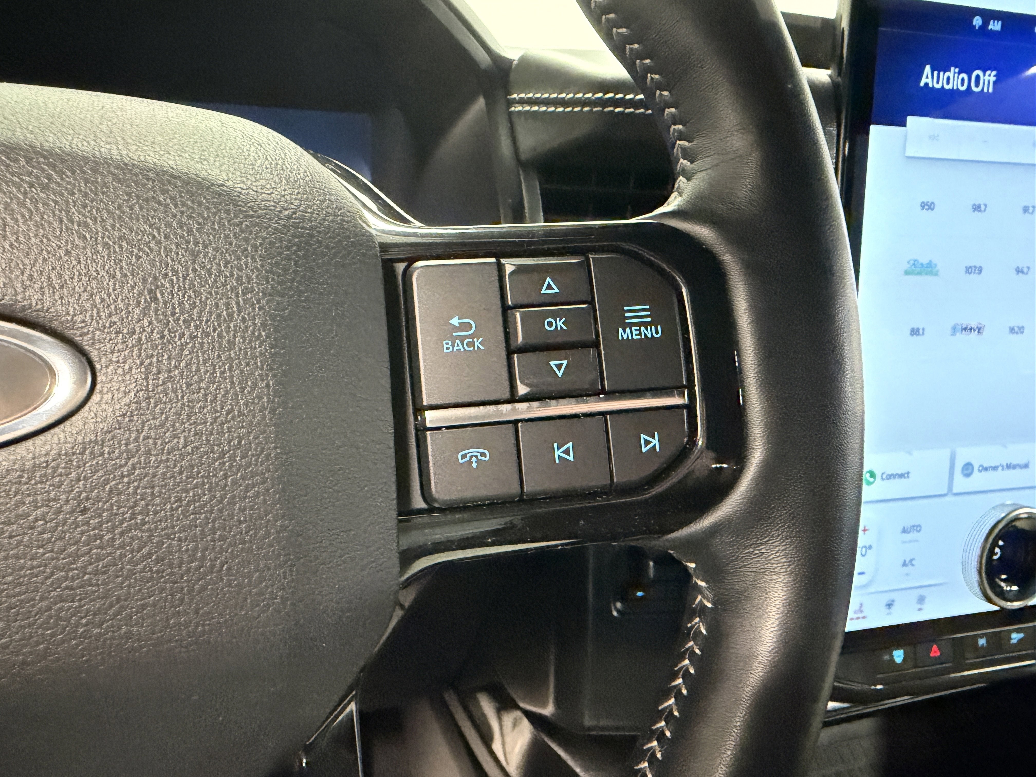 2022 Ford F-150 Lightning Platinum