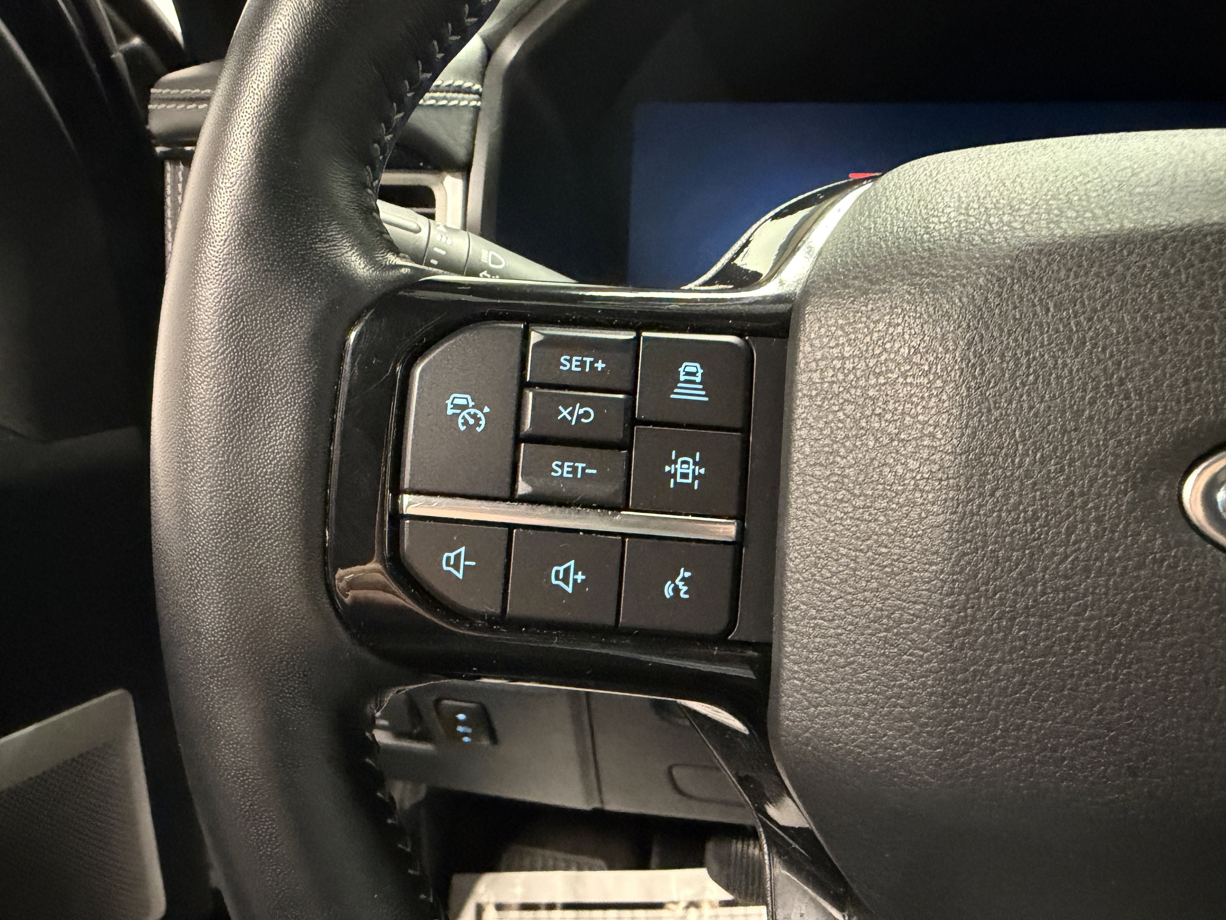 2022 Ford F-150 Lightning Platinum