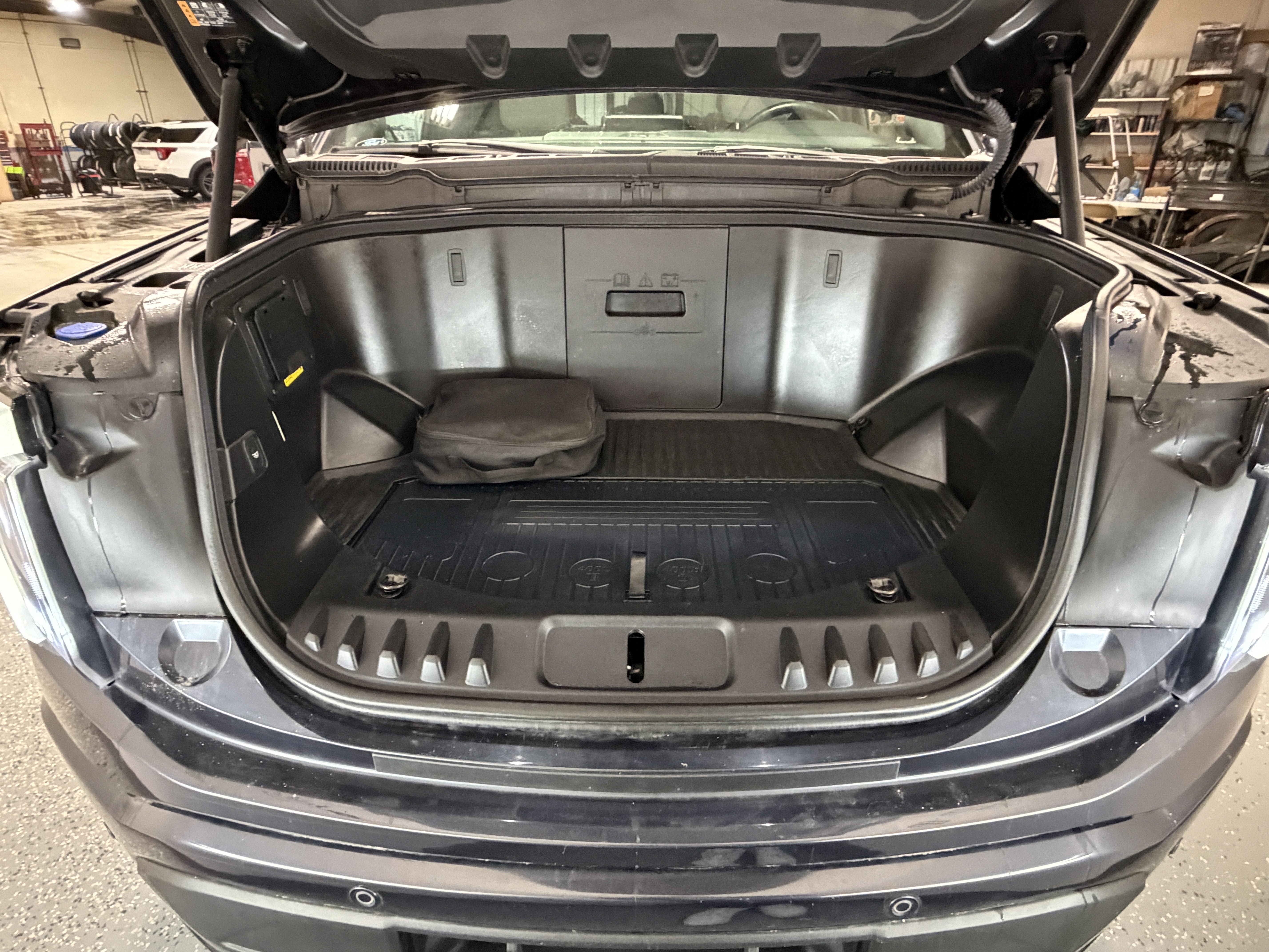 2022 Ford F-150 Lightning Platinum