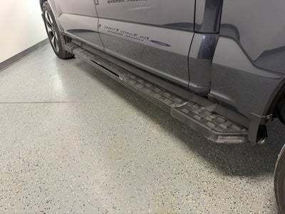 2022 Ford F-150 Lightning Platinum