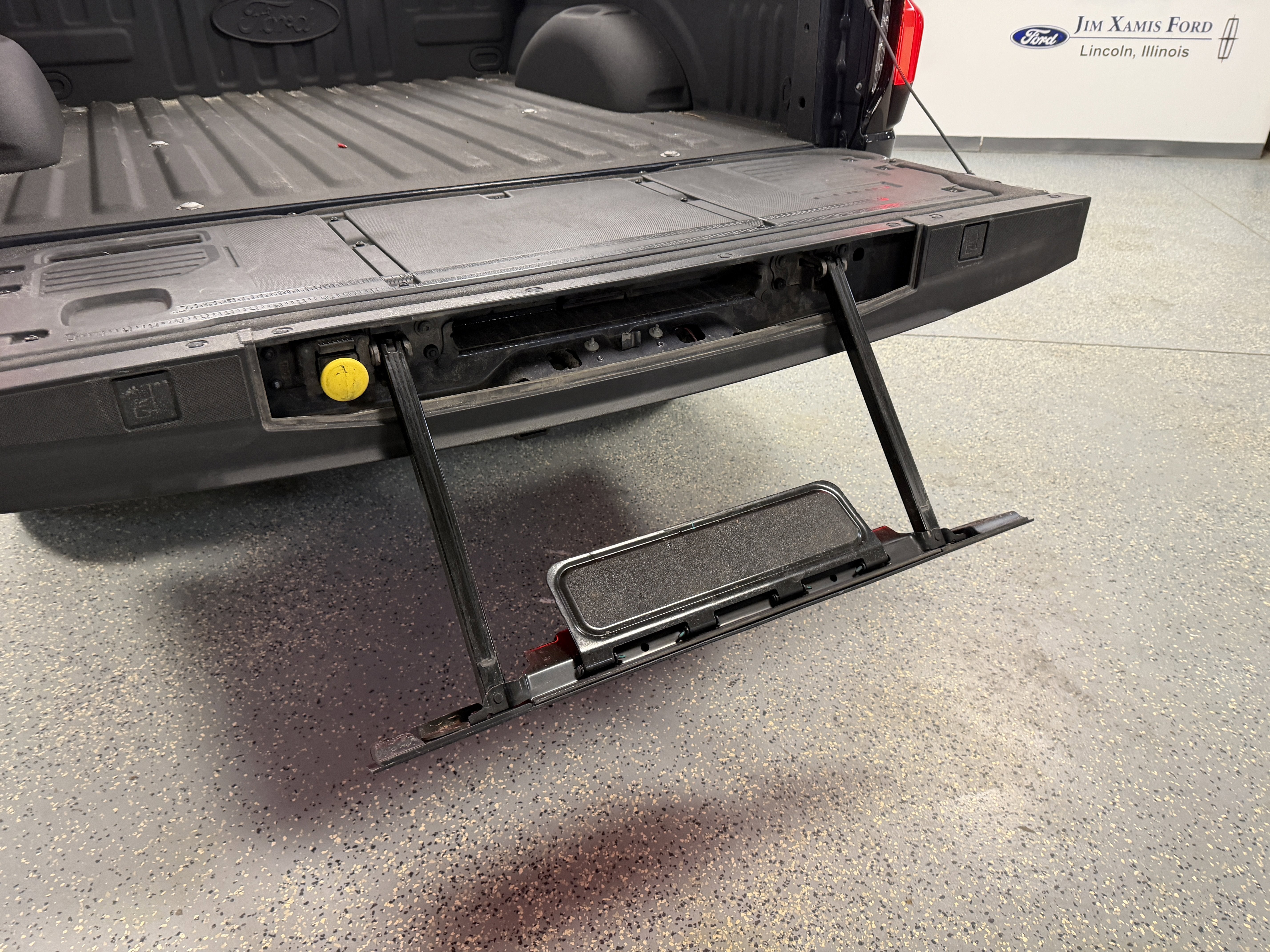 2022 Ford F-150 Lightning Platinum