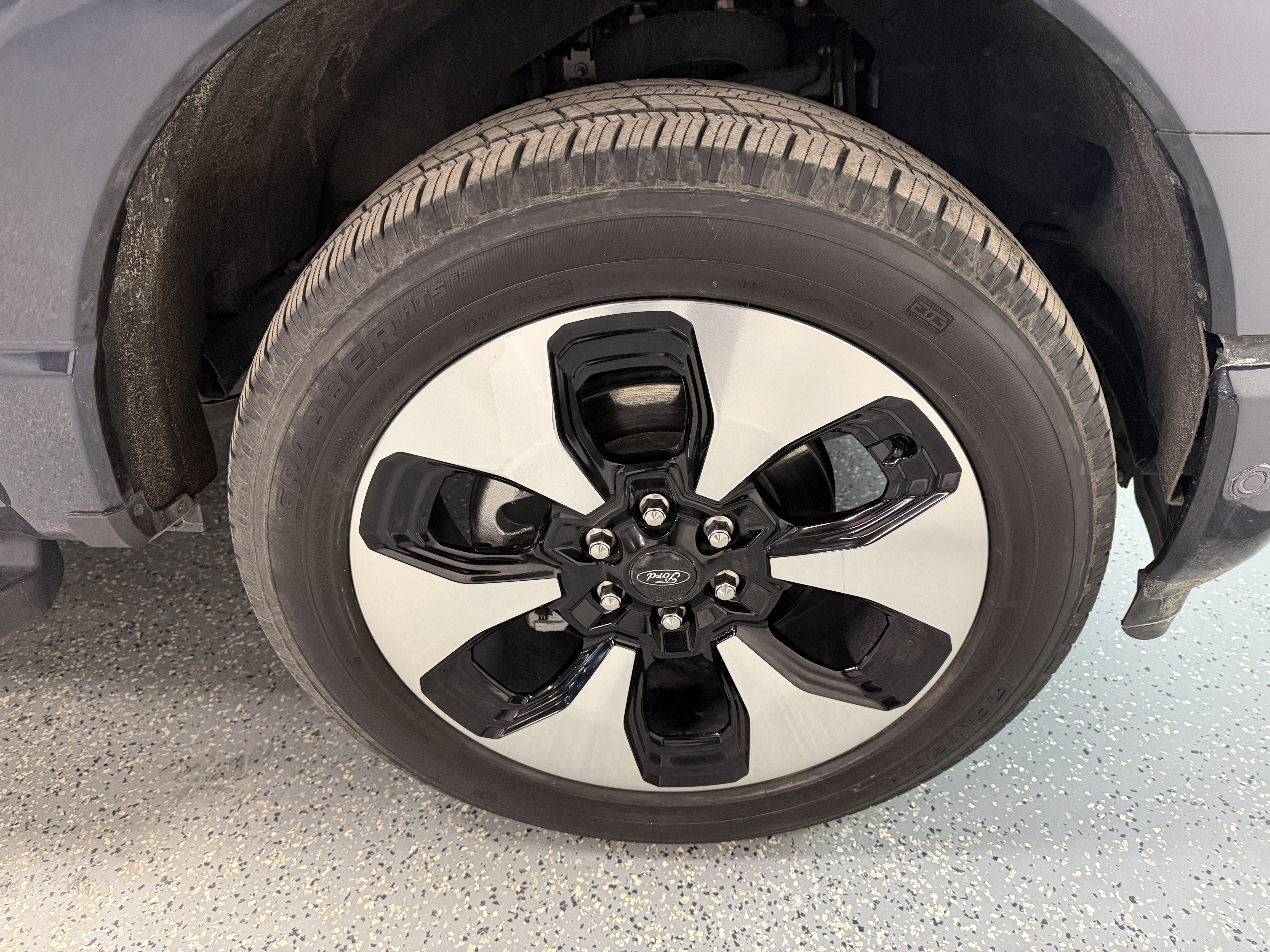 2022 Ford F-150 Lightning Platinum