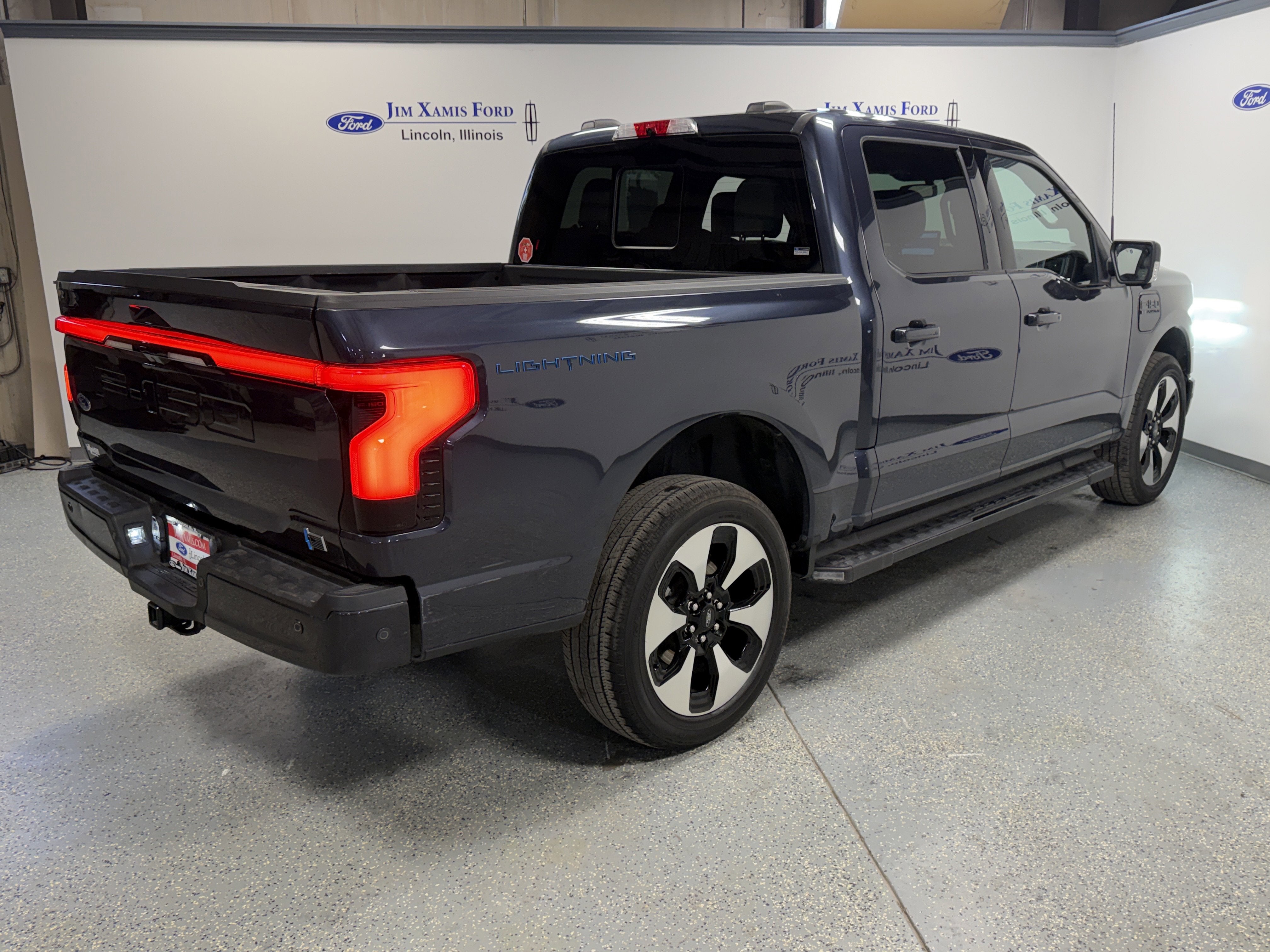 2022 Ford F-150 Lightning Platinum