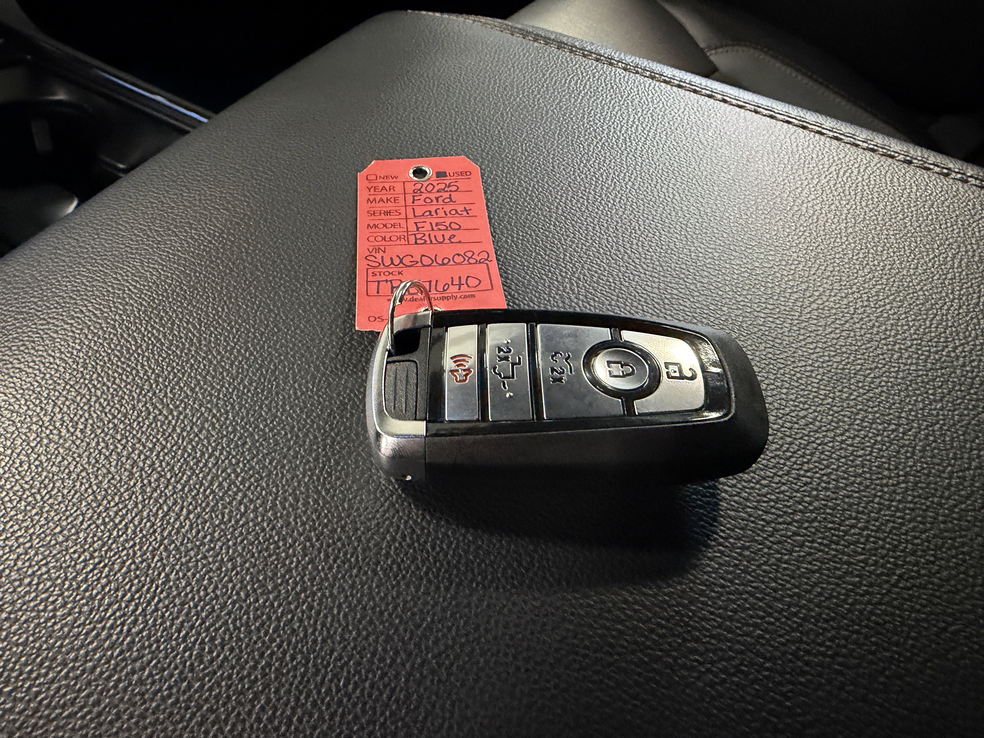 2025 Ford F-150 Lightning LARIAT