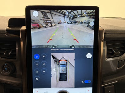 2025 Ford F-150 Lightning LARIAT