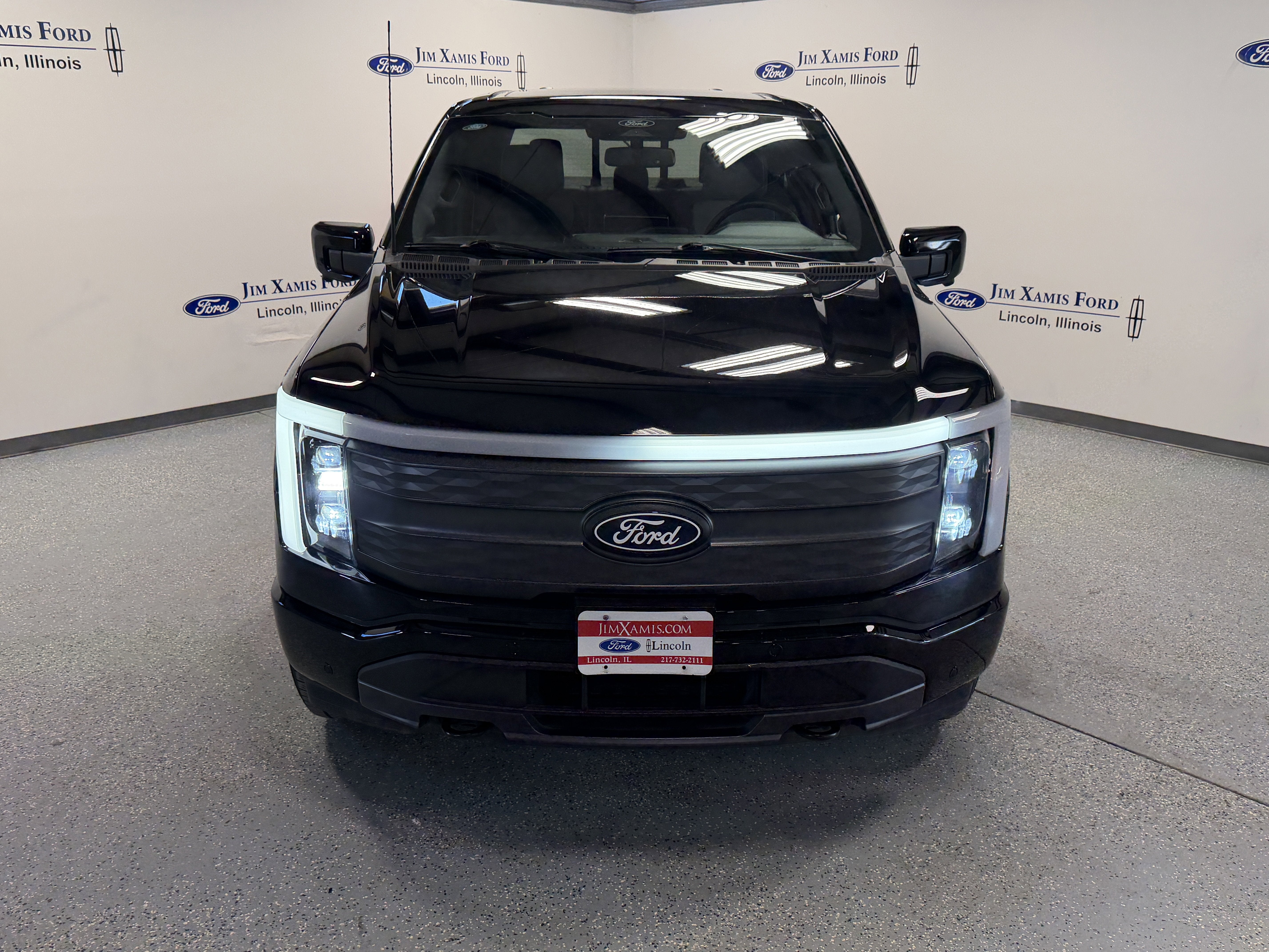 Used 2025 Ford F-150 Lightning Lariat with VIN 1FT6W5L79SWG06055 for sale in Lincoln, IL