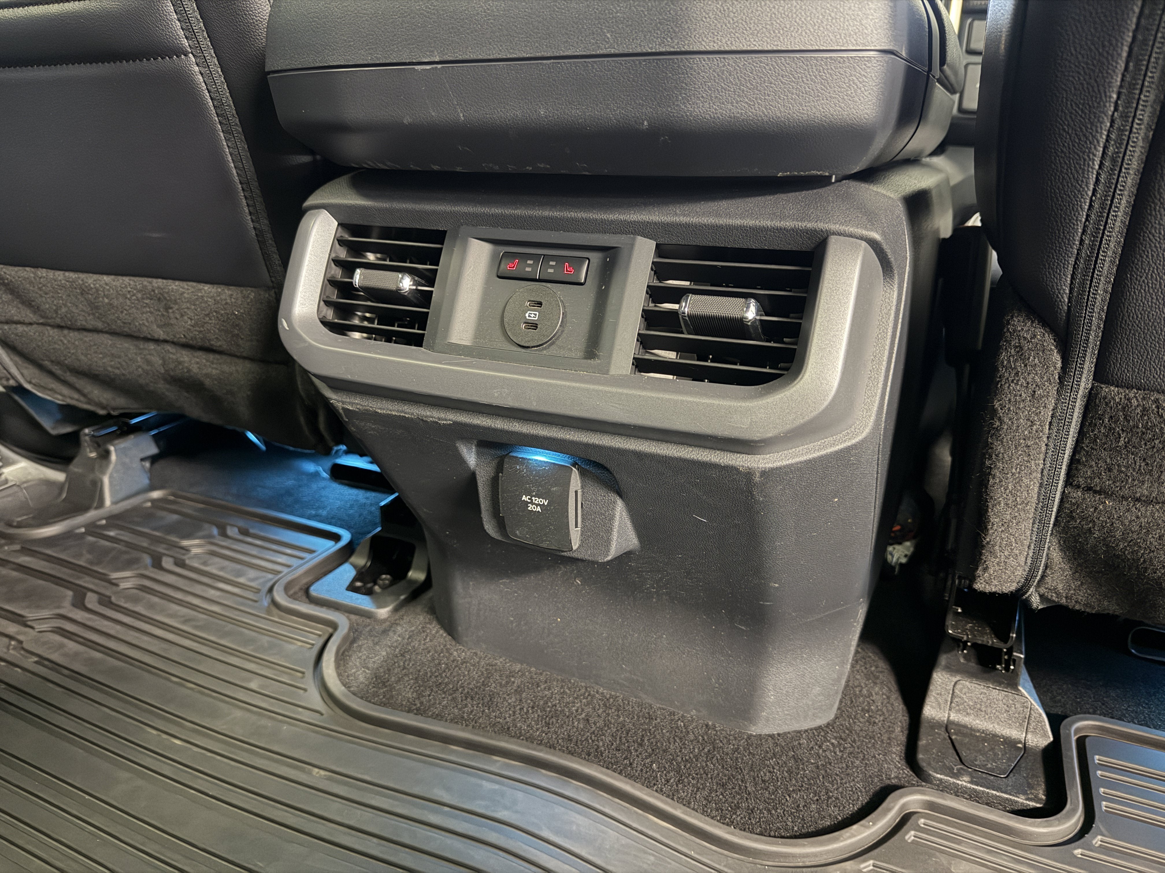 2025 Ford F-150 Lightning LARIAT